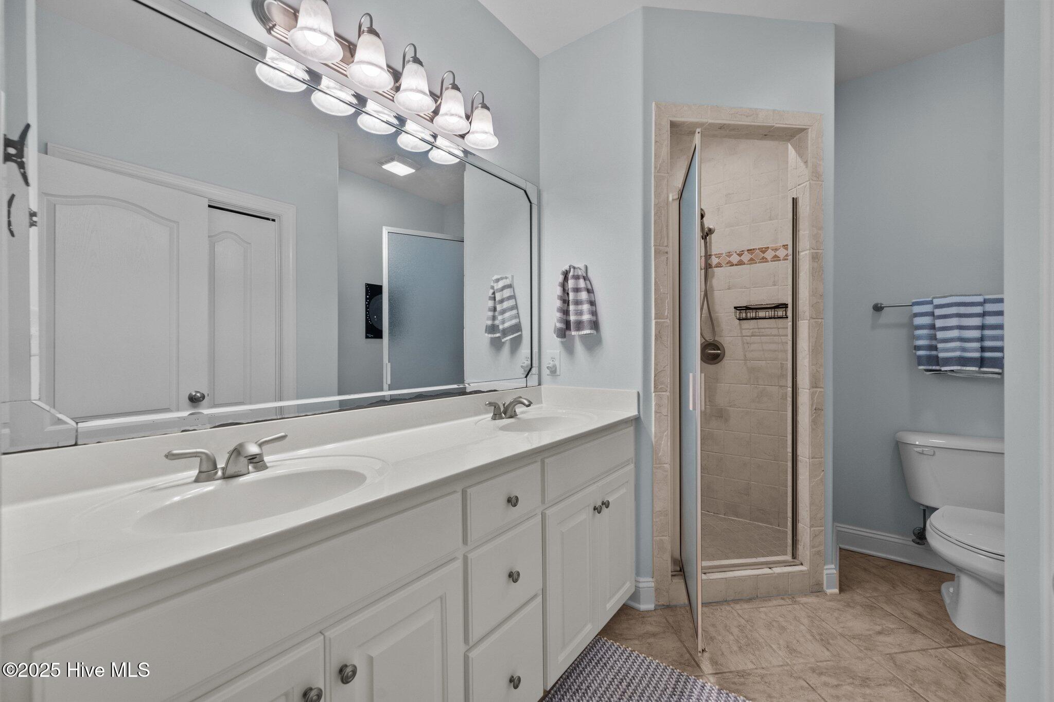 100531222 | Photo 33