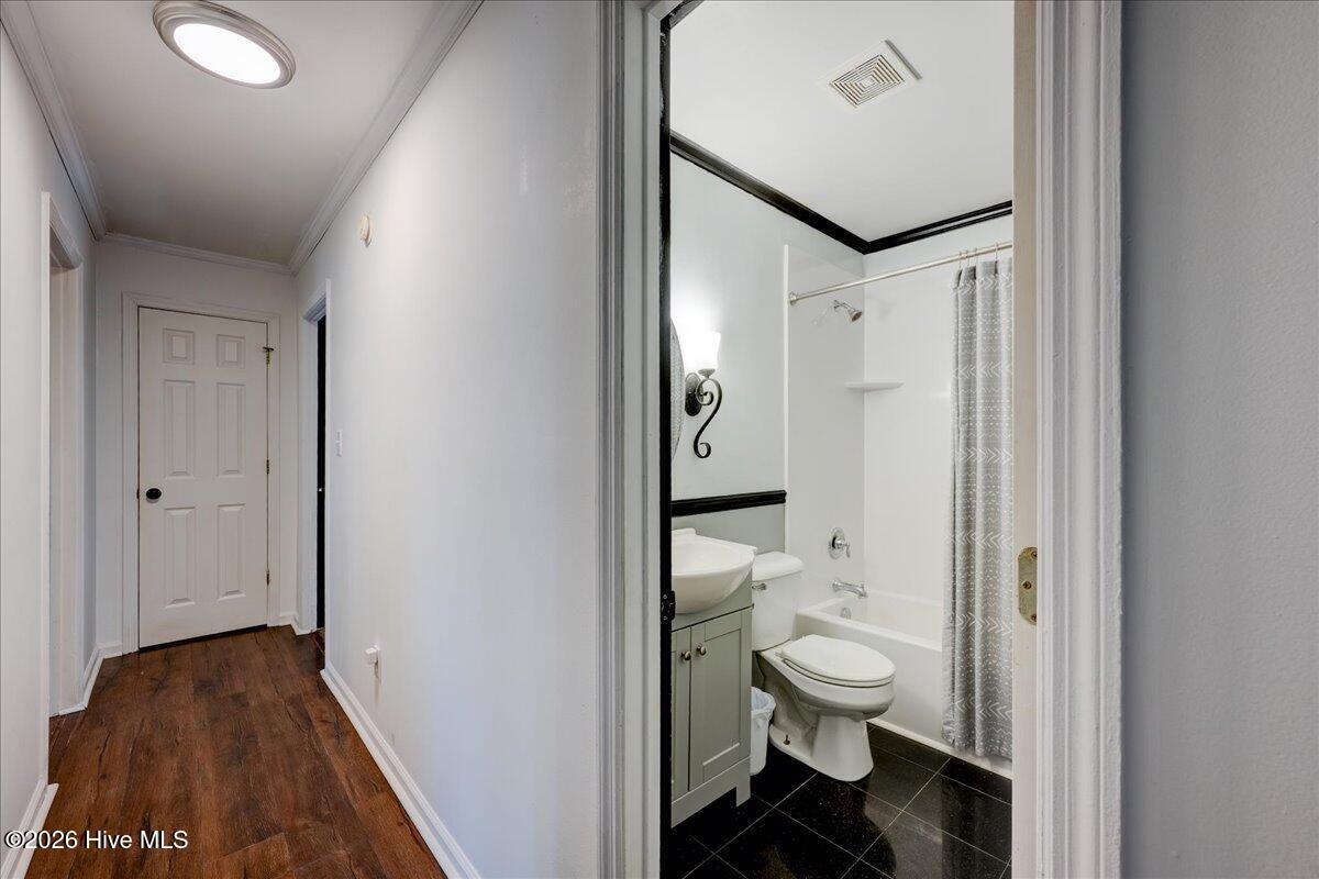 100548576 | Photo 22