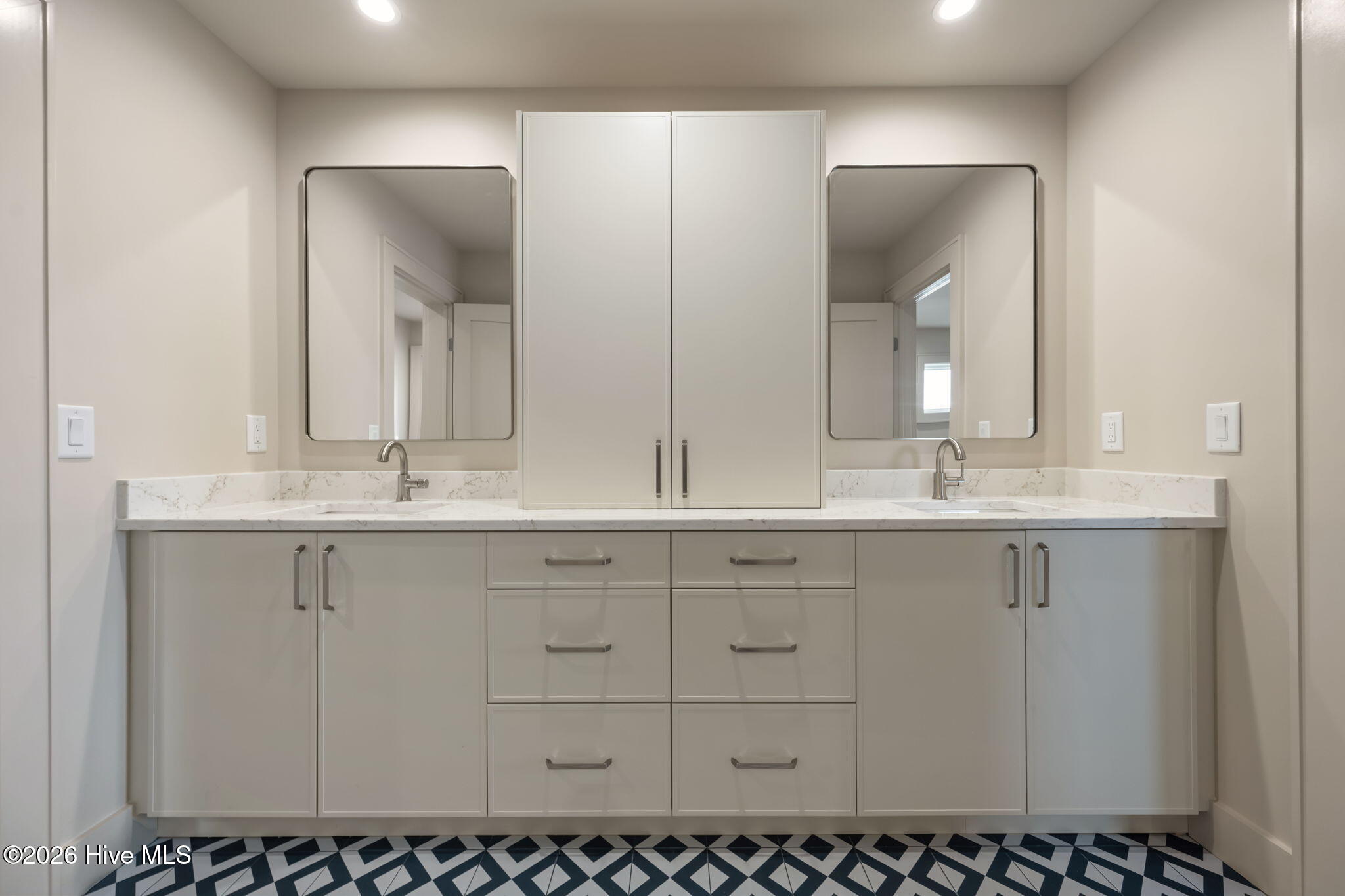 100552191 | Photo 91