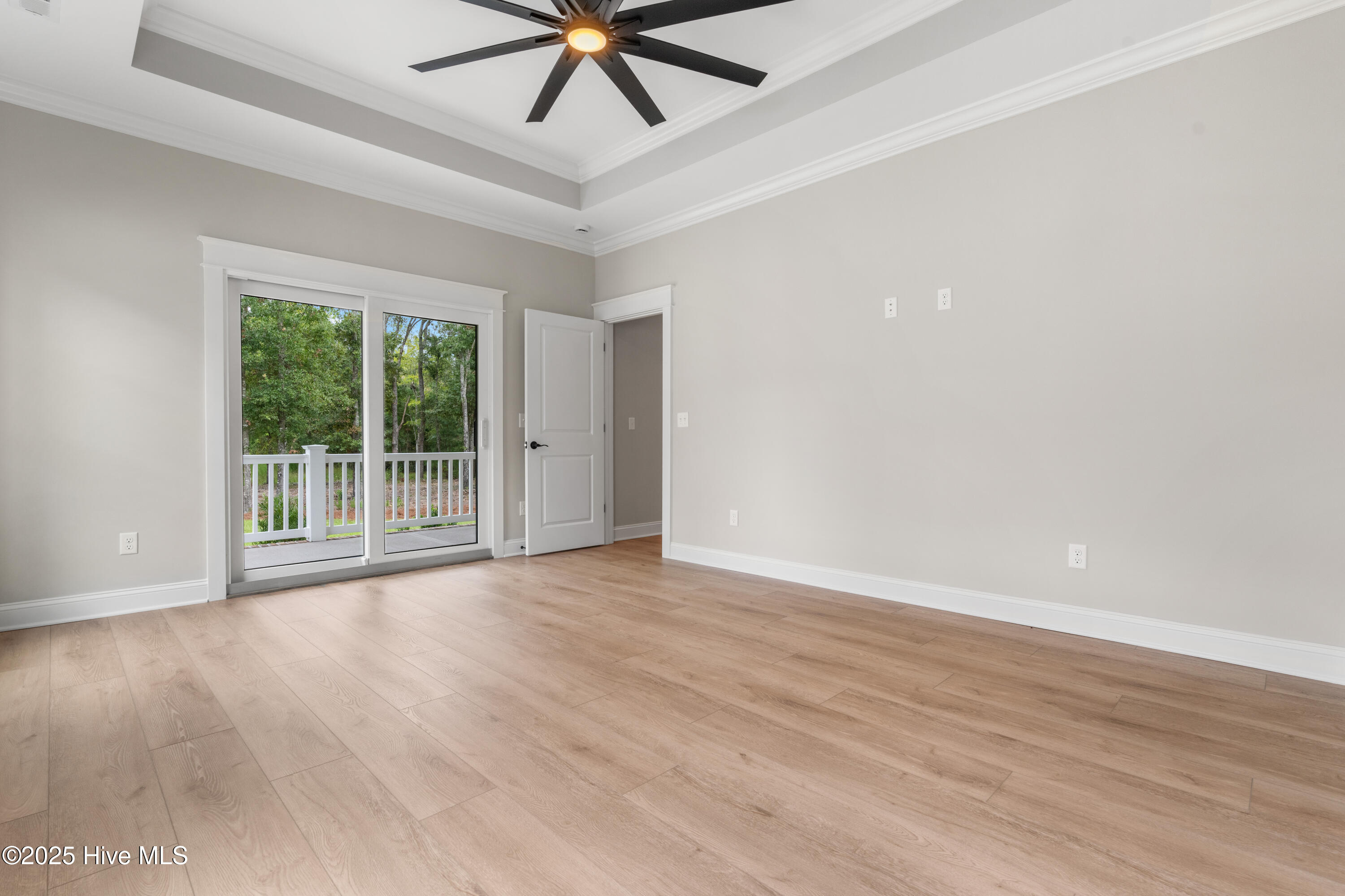 100485467 | Photo 18