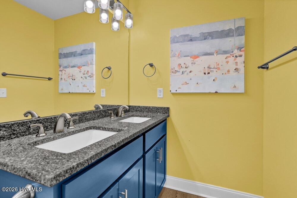 100558535 | Photo 16