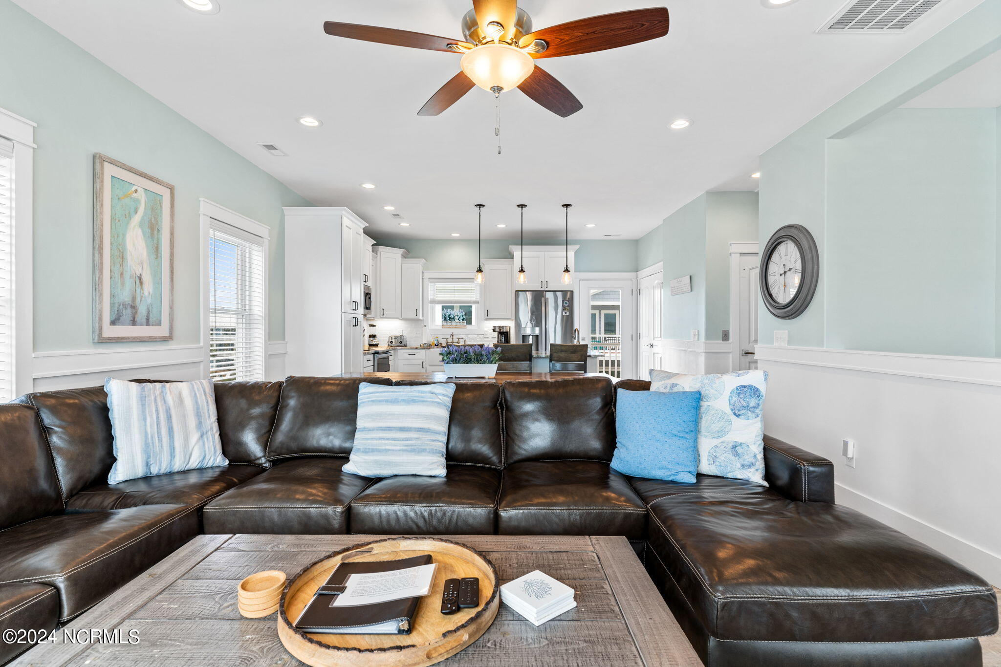 445 E Third Street, Ocean Isle Beach, NC 28469 – photo 7: kahunaphoto.com (3 of 23)