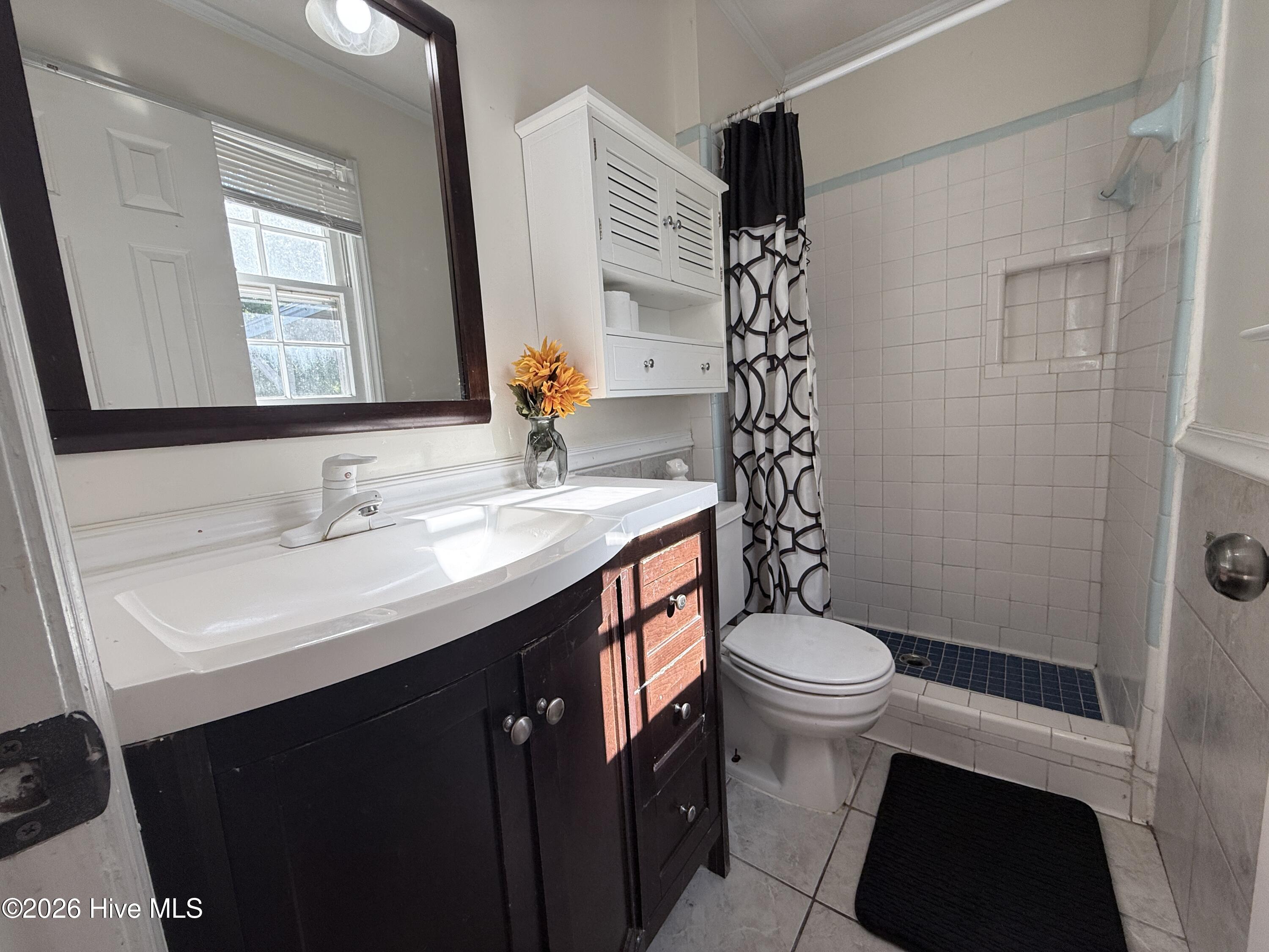 100567327 | Photo 13