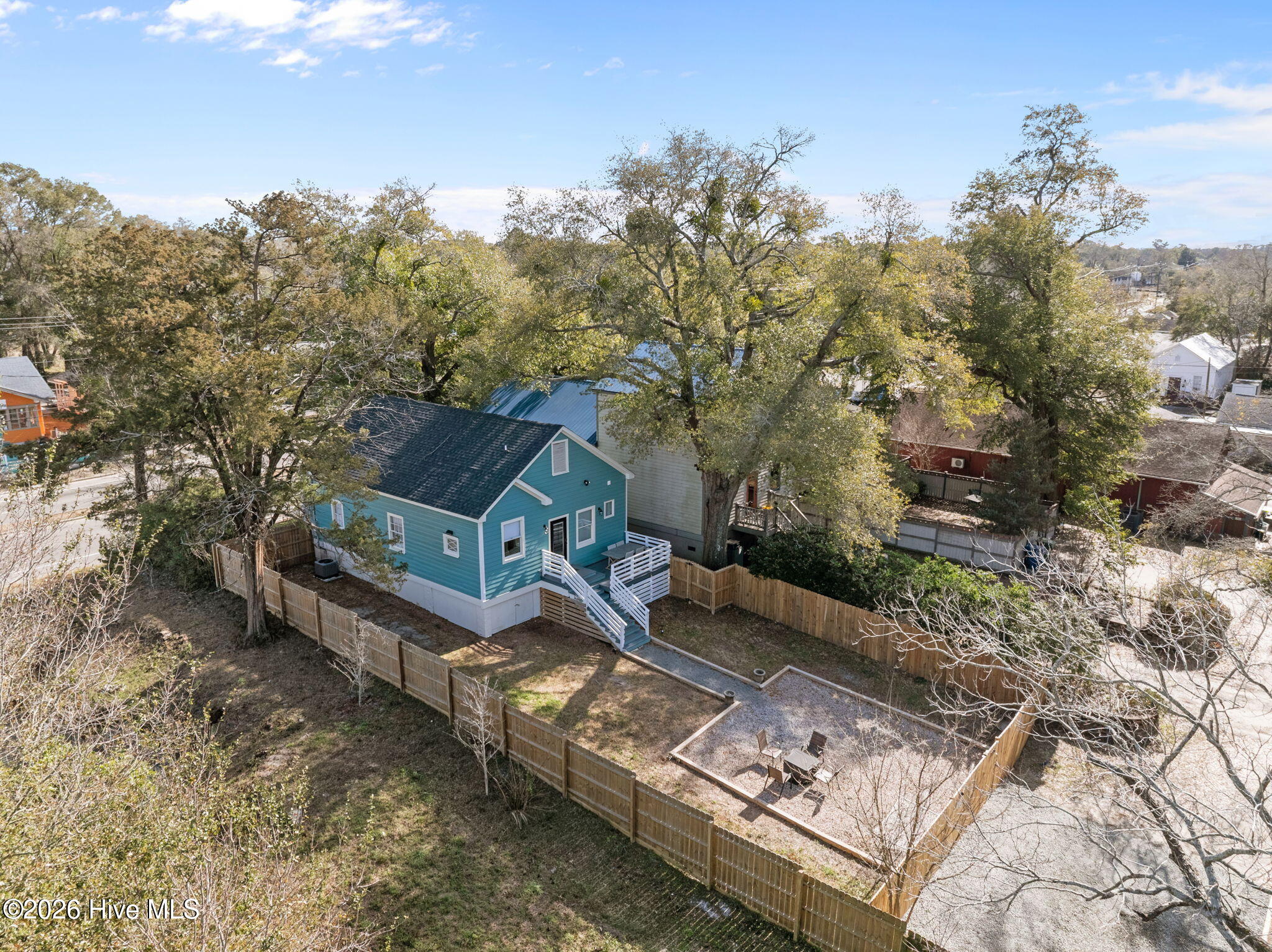 100550595 | Photo 34