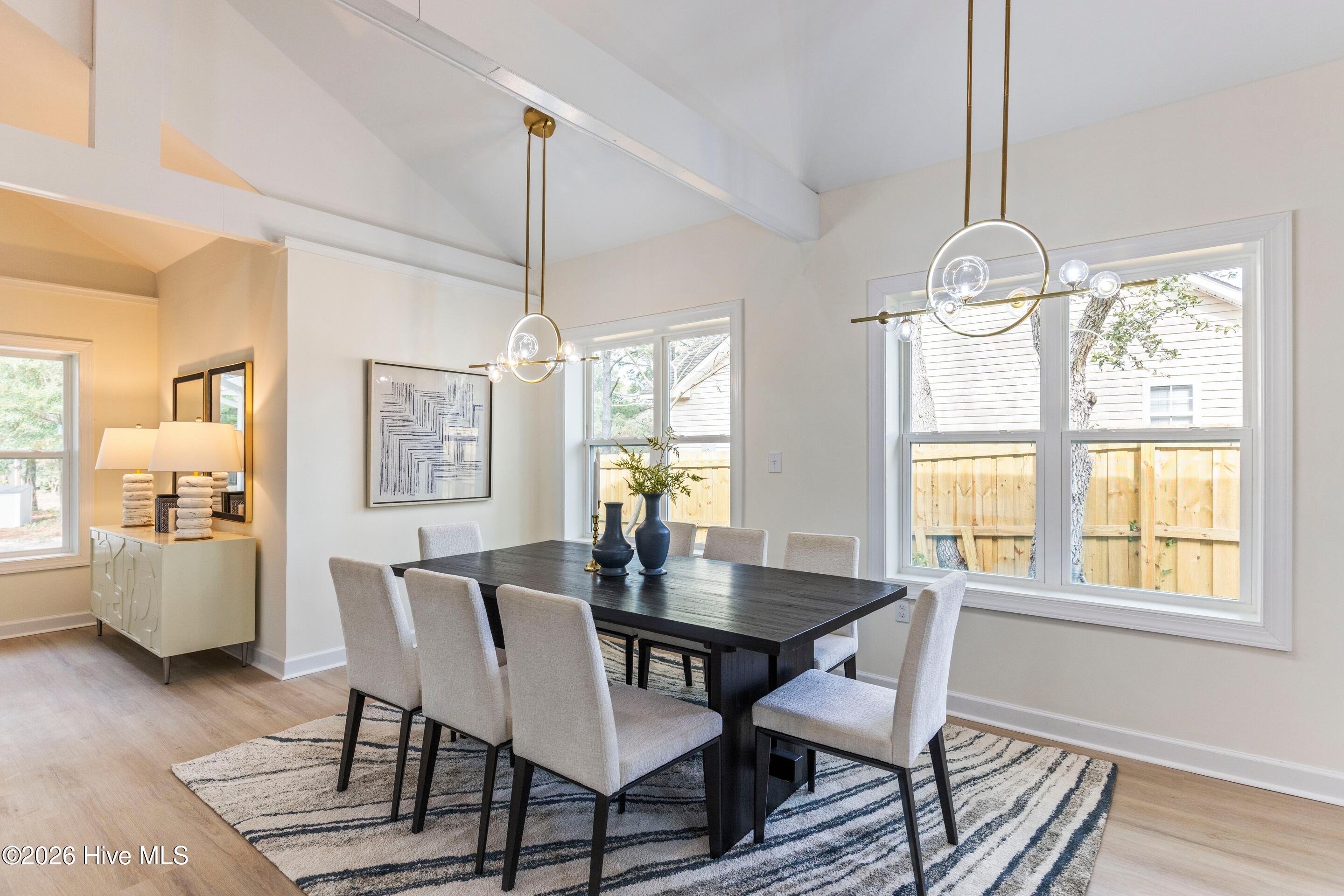 100549199 | Photo 10