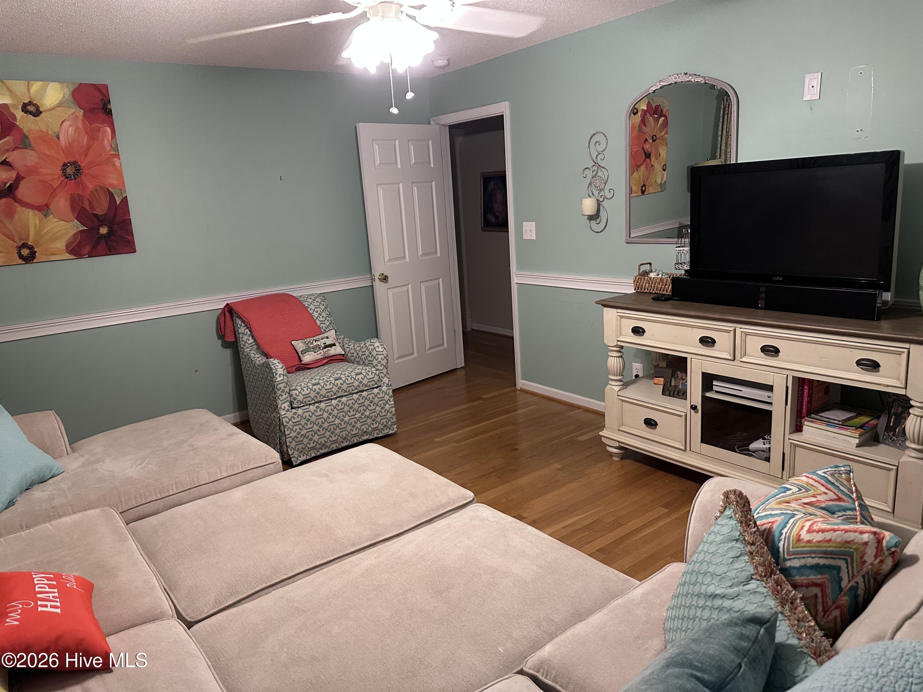 100552030 | Photo 56