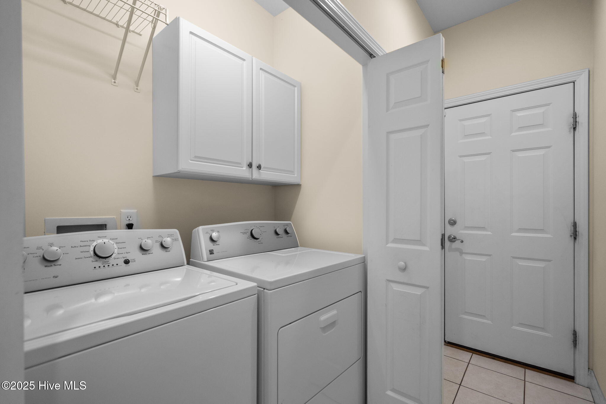 100525755 | Photo 36