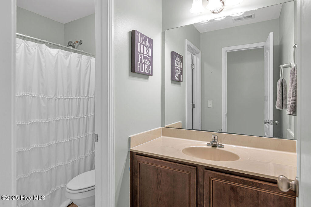 100541943 | Photo 26