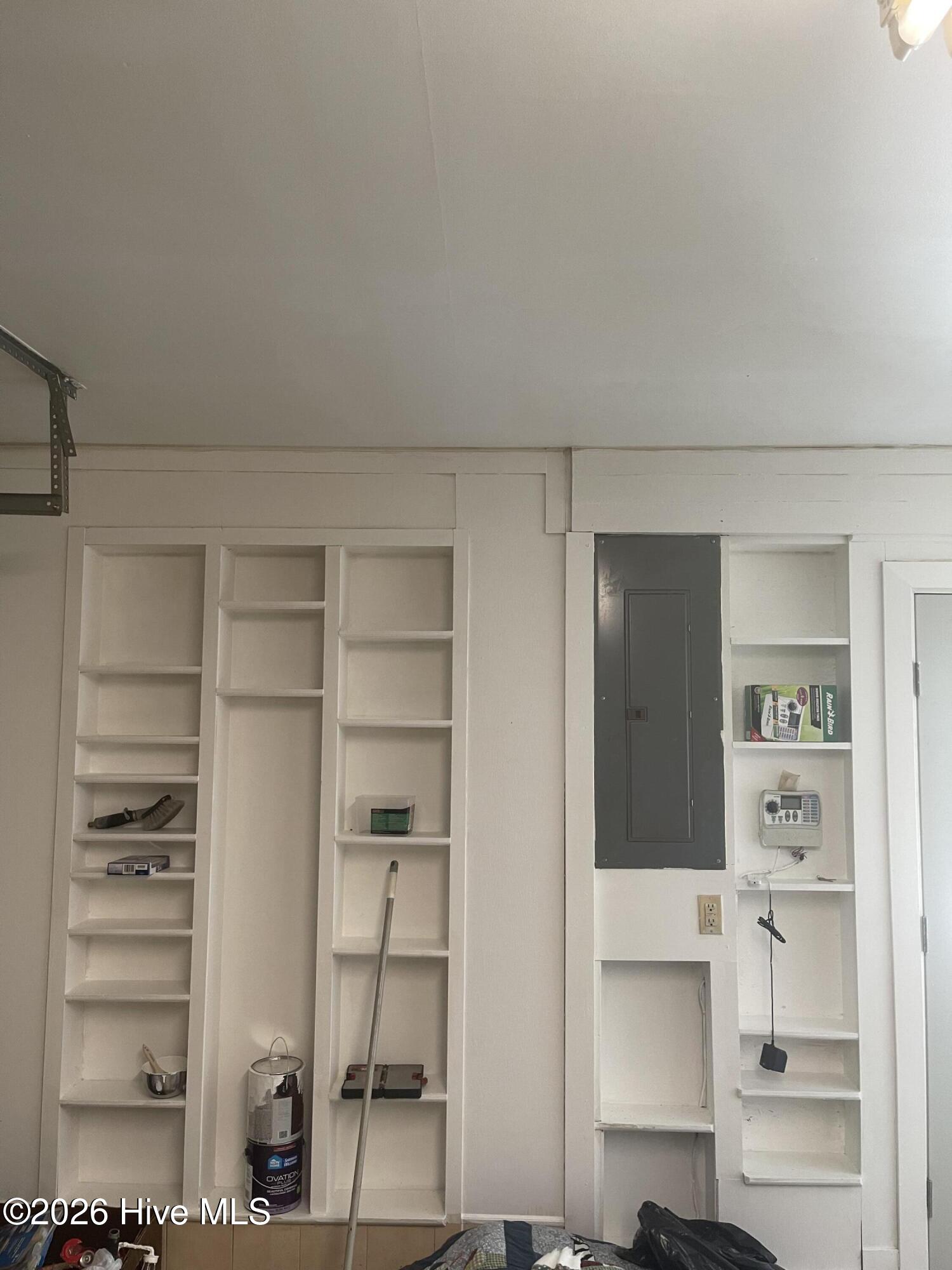 100567573 | Photo 35