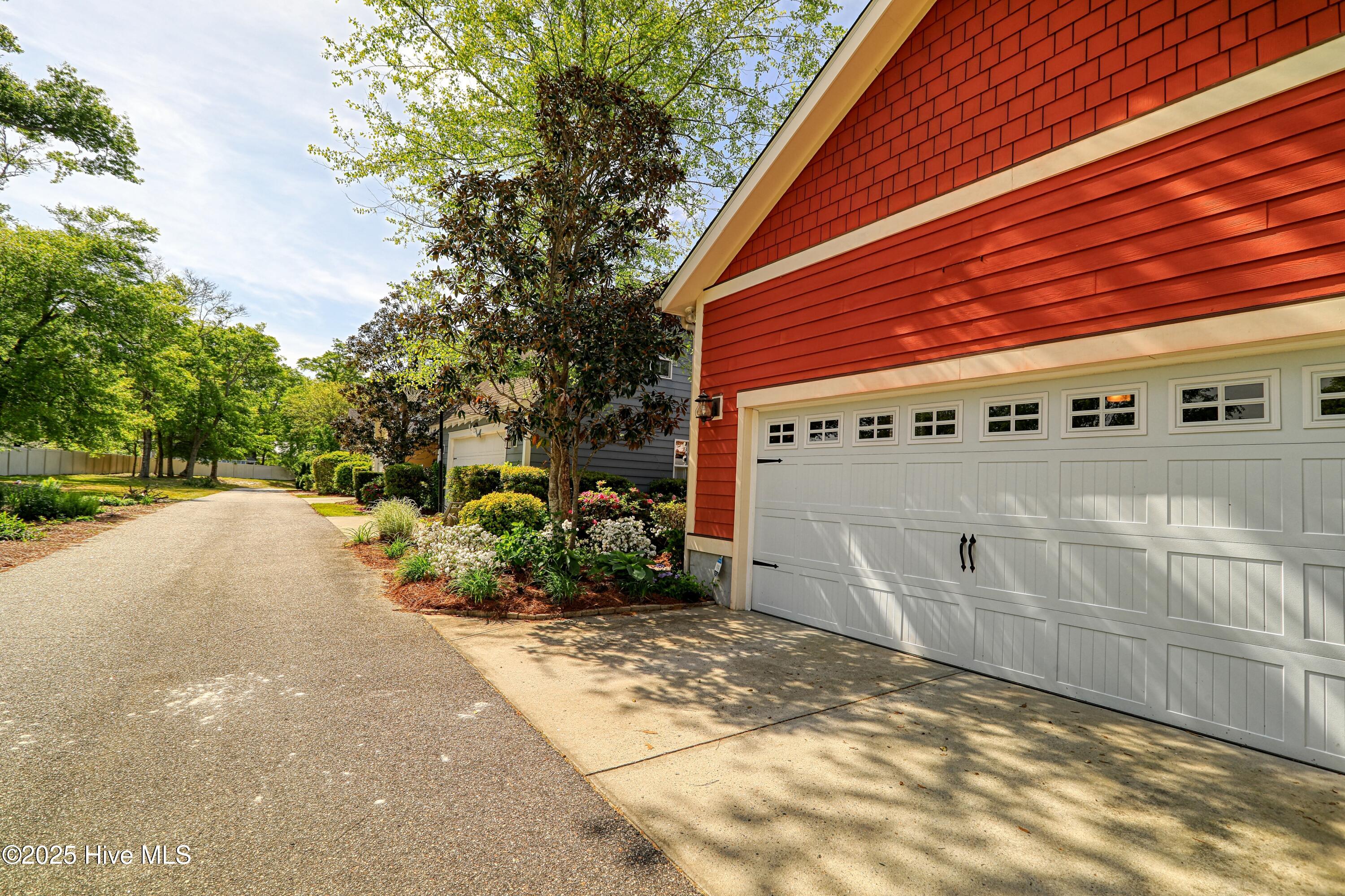 100502836 | Photo 39