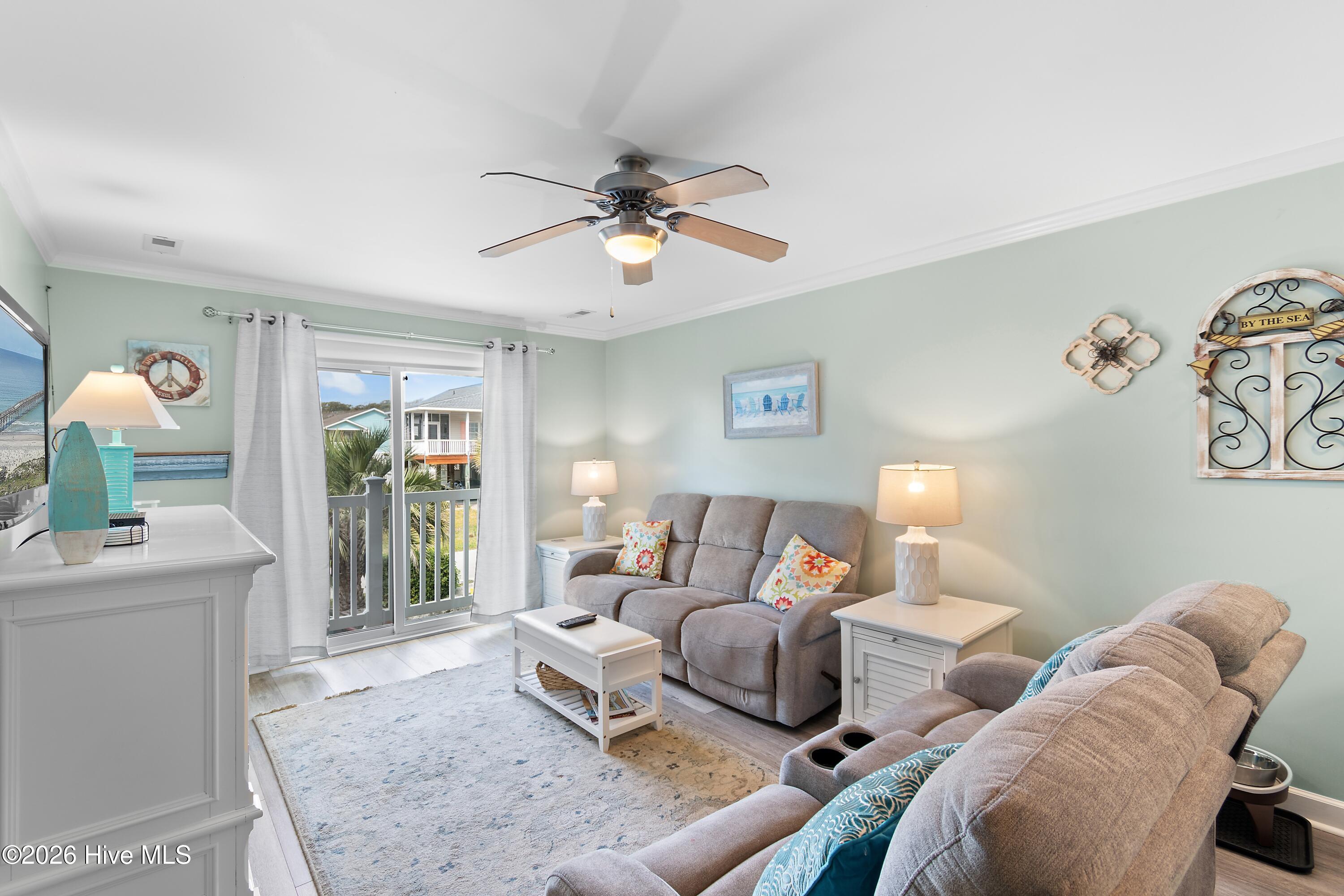 100564870 | Photo 15