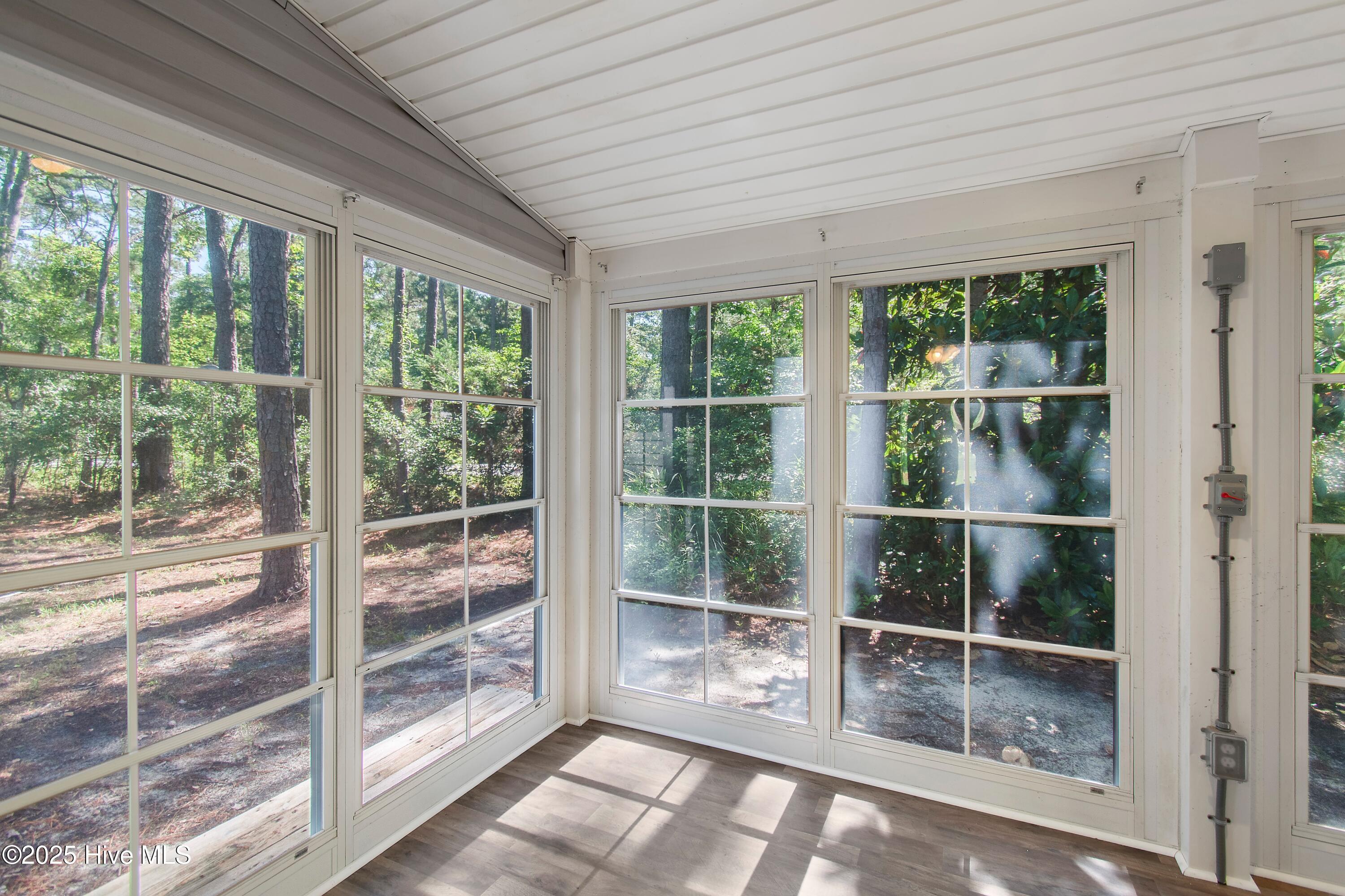 100515628 | Photo 19