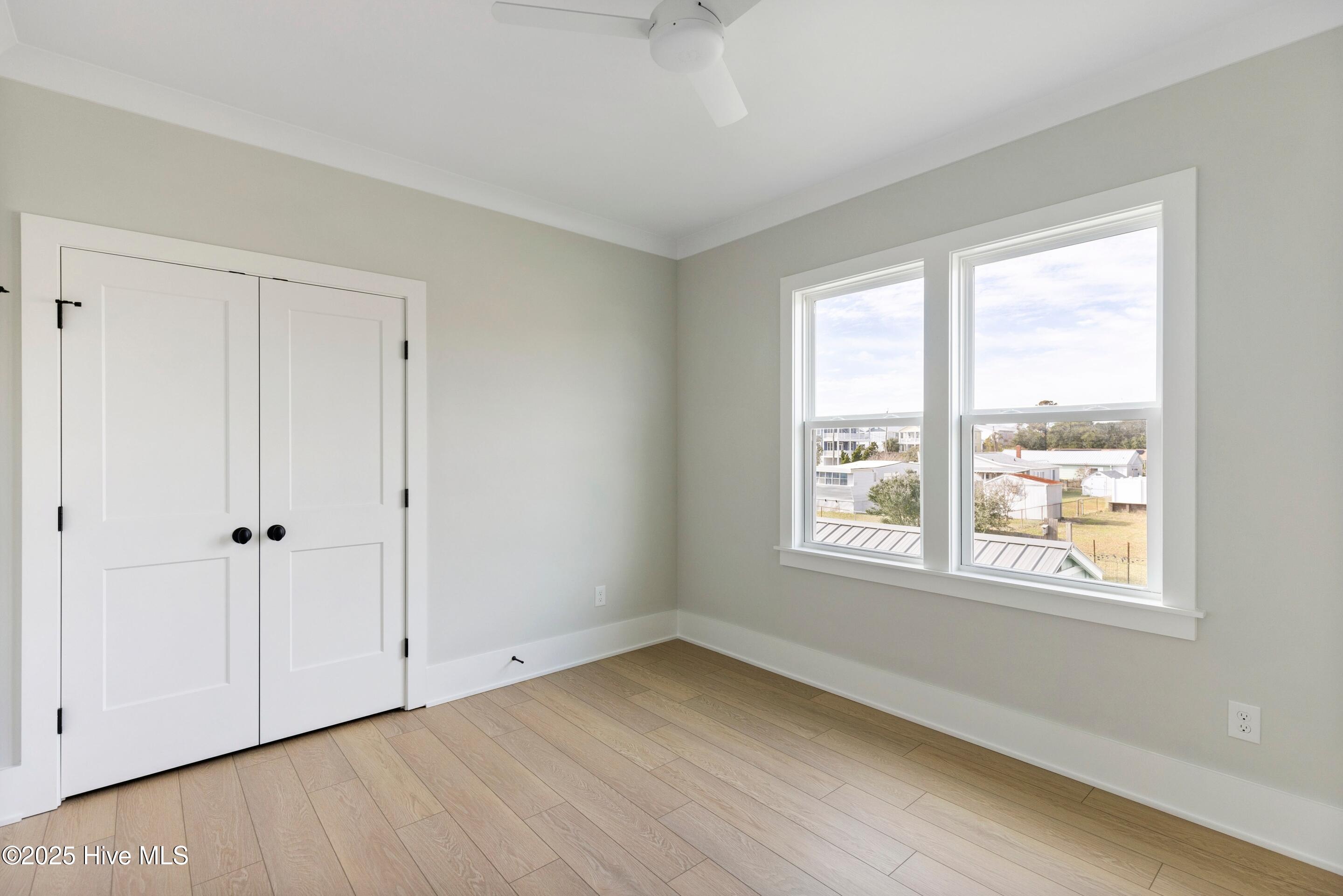 100544880 | Photo 43