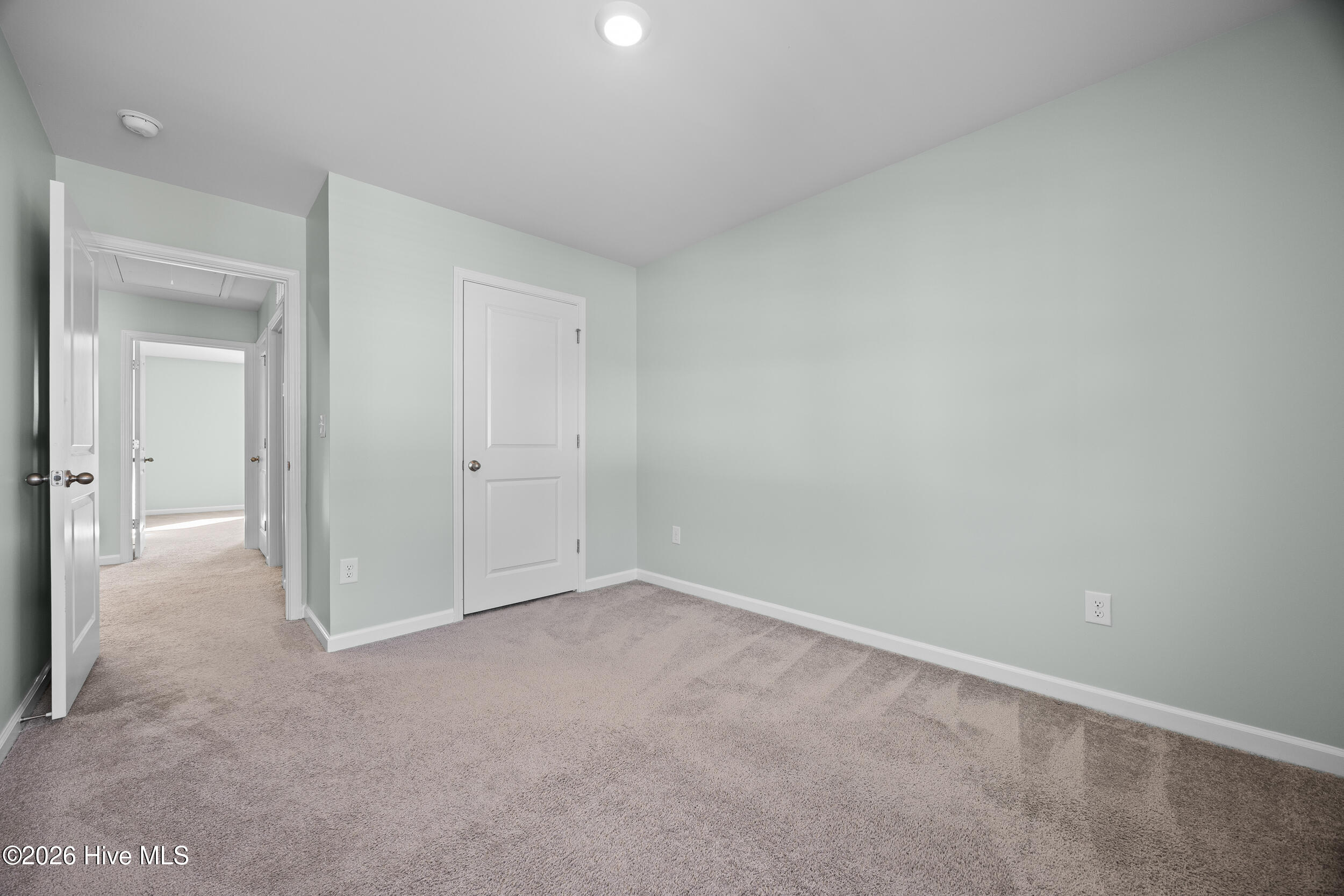 100561836 | Photo 34