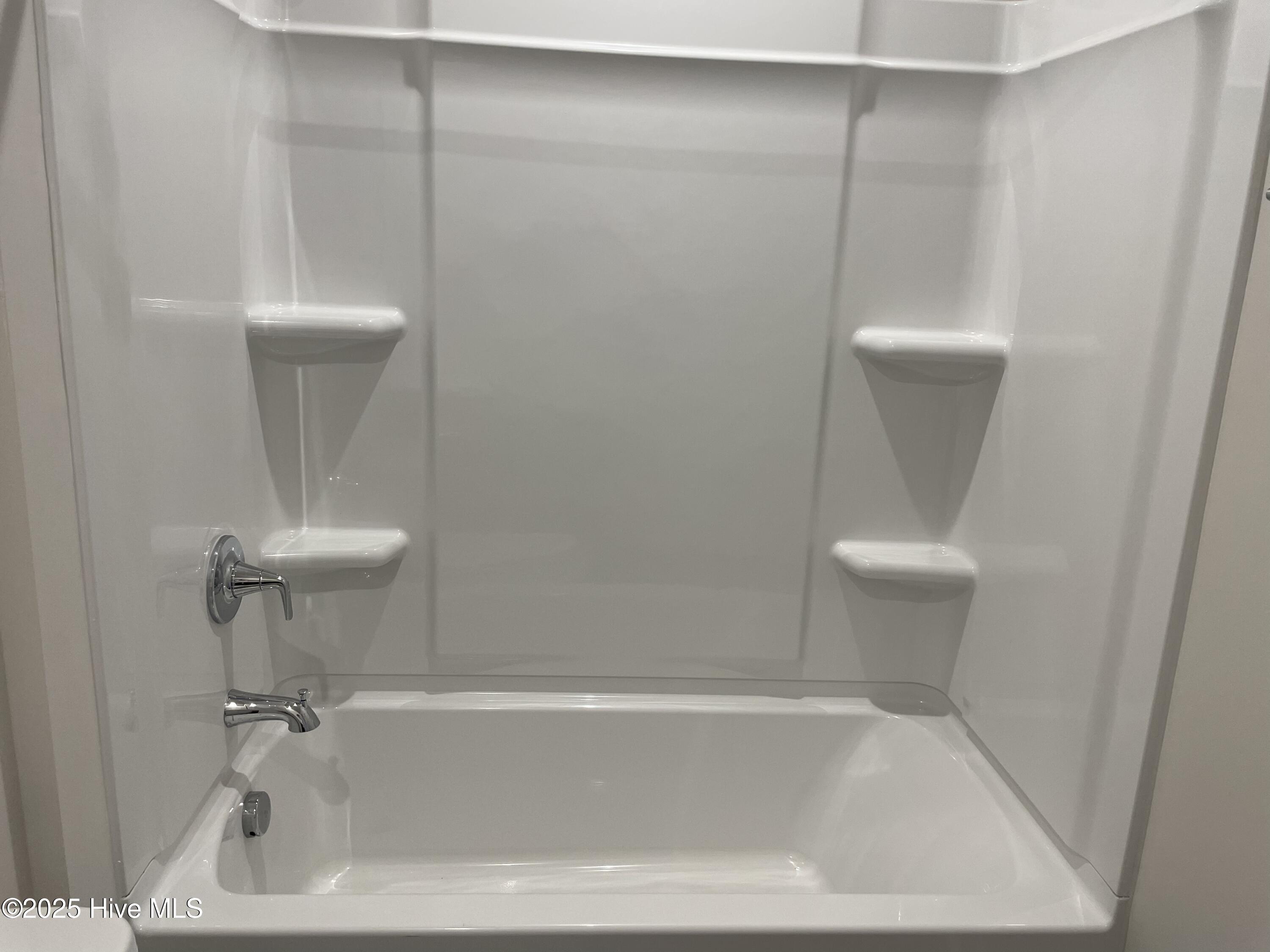 100536025 | Photo 22