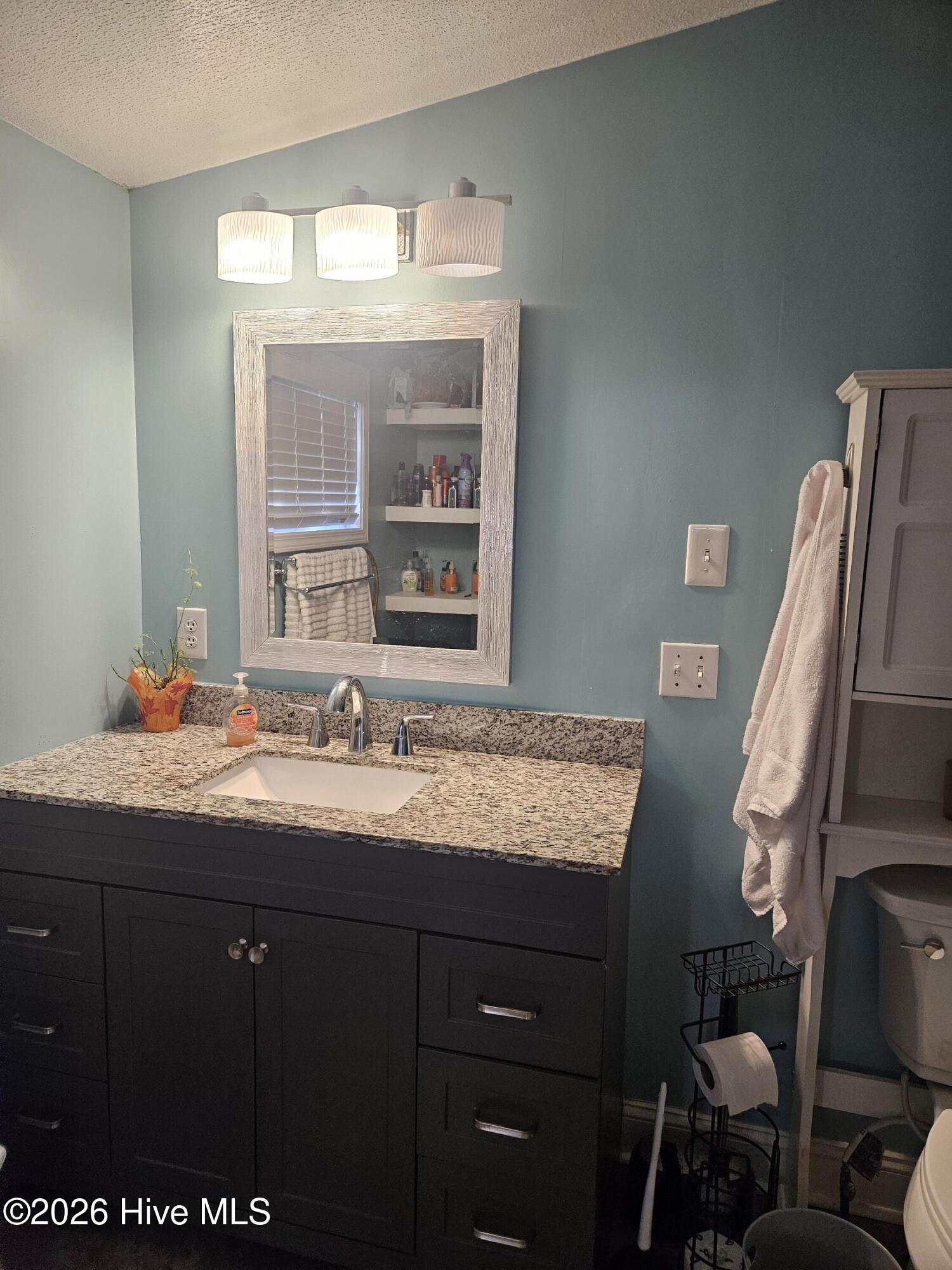 100550080 | Photo 19