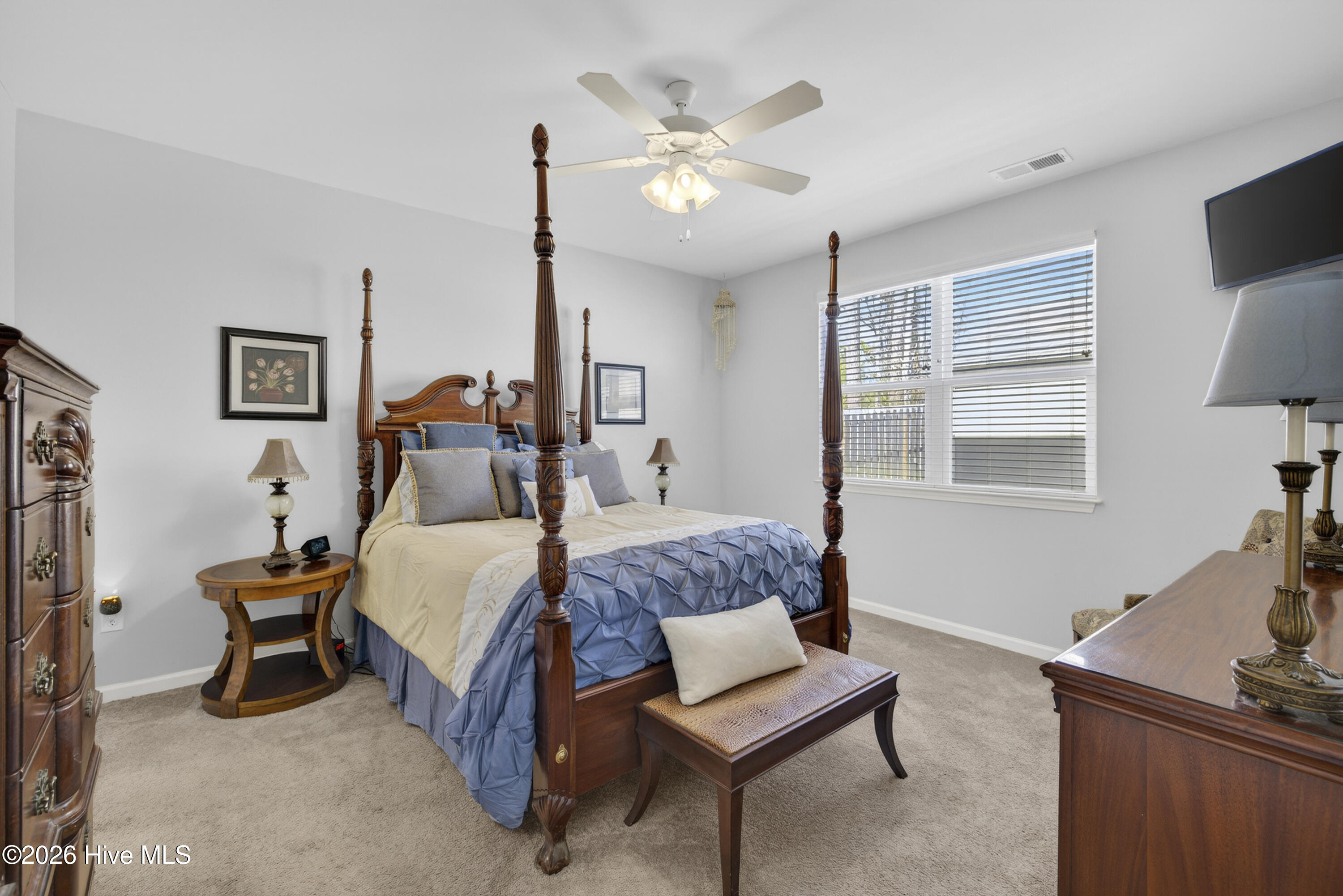 100560970 | Photo 26