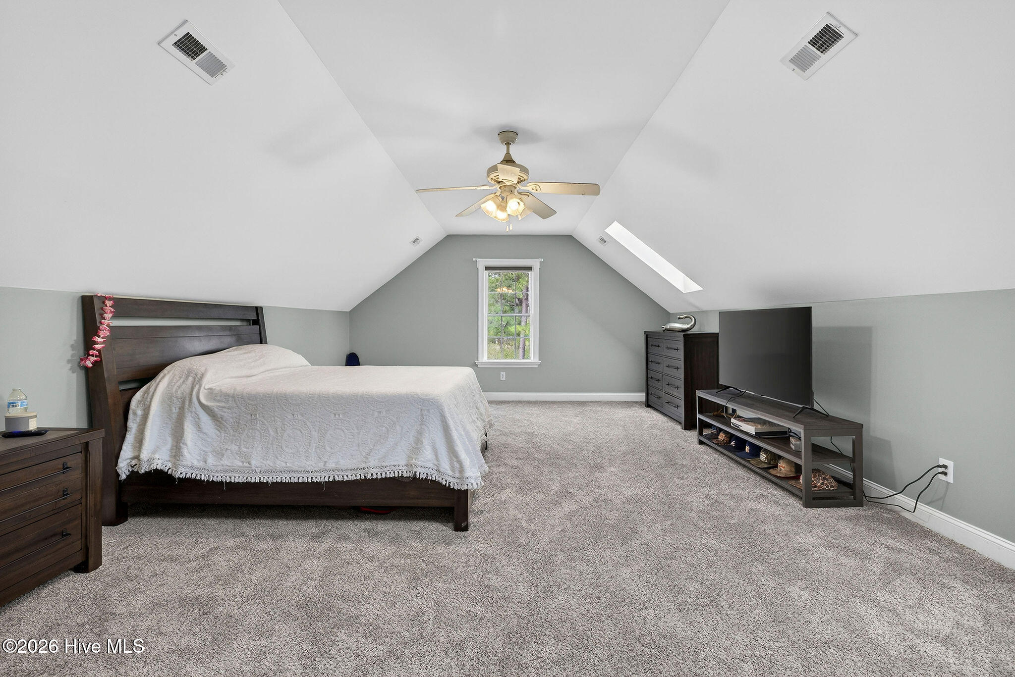 100563131 | Photo 50