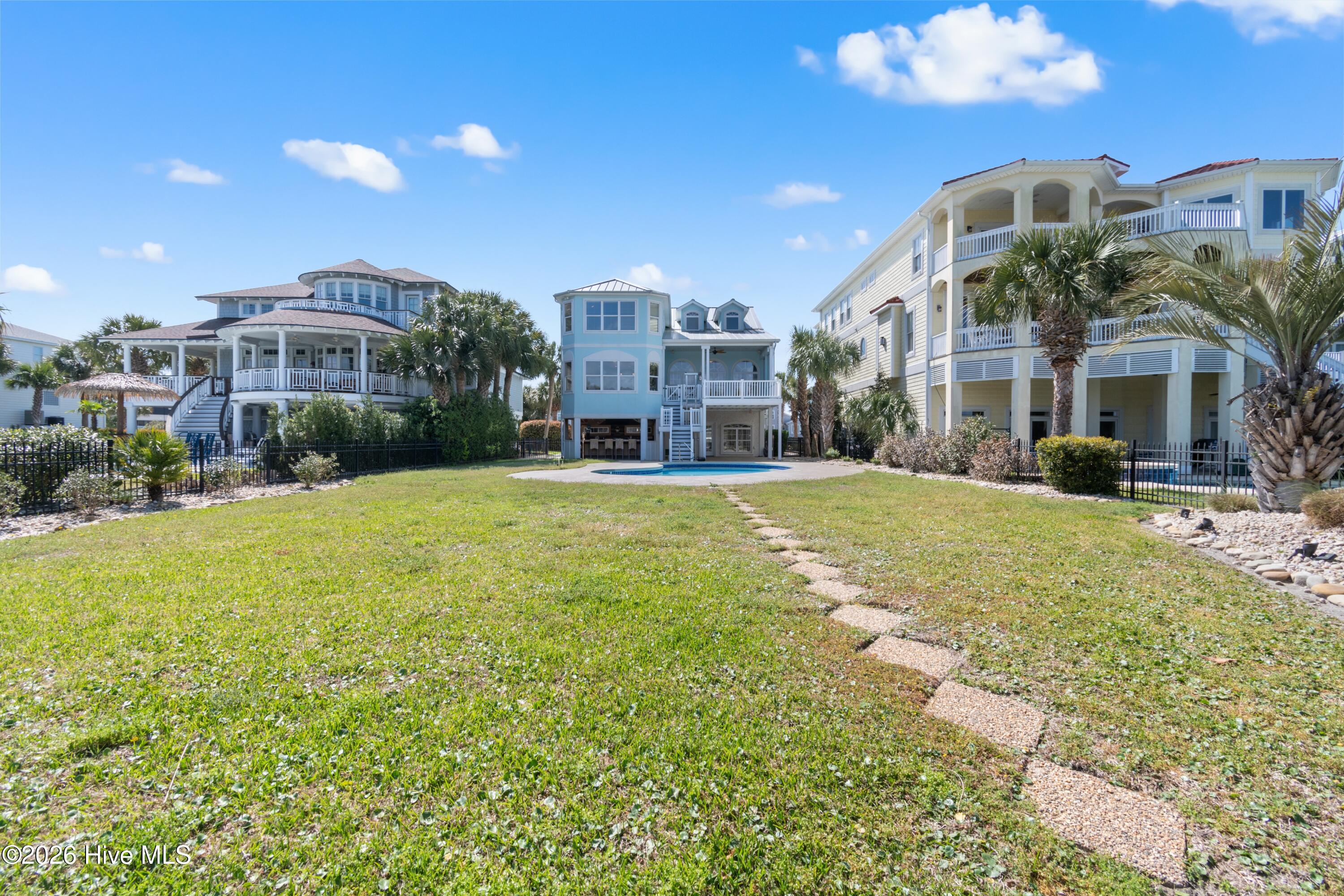 100566574 | Photo 75