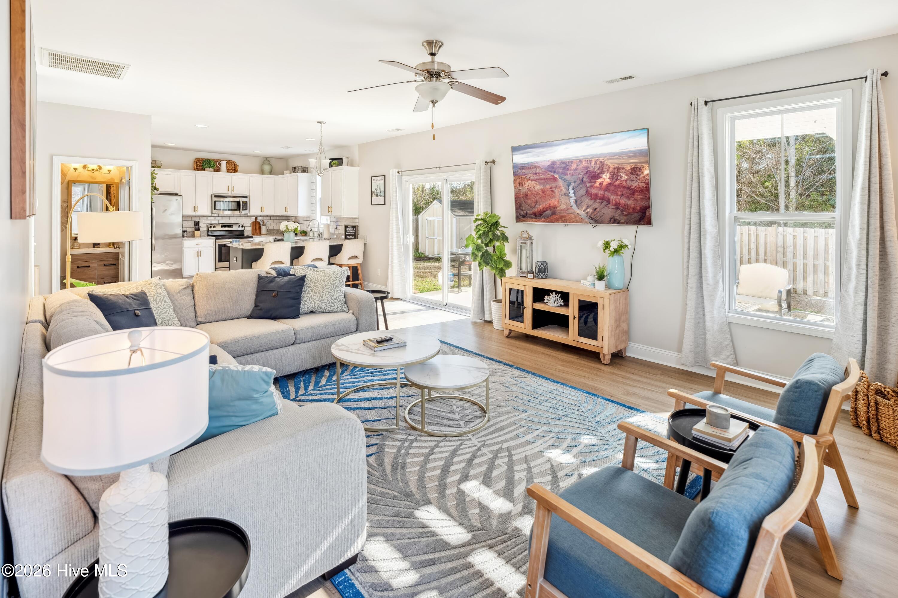 100567439 | Photo 10