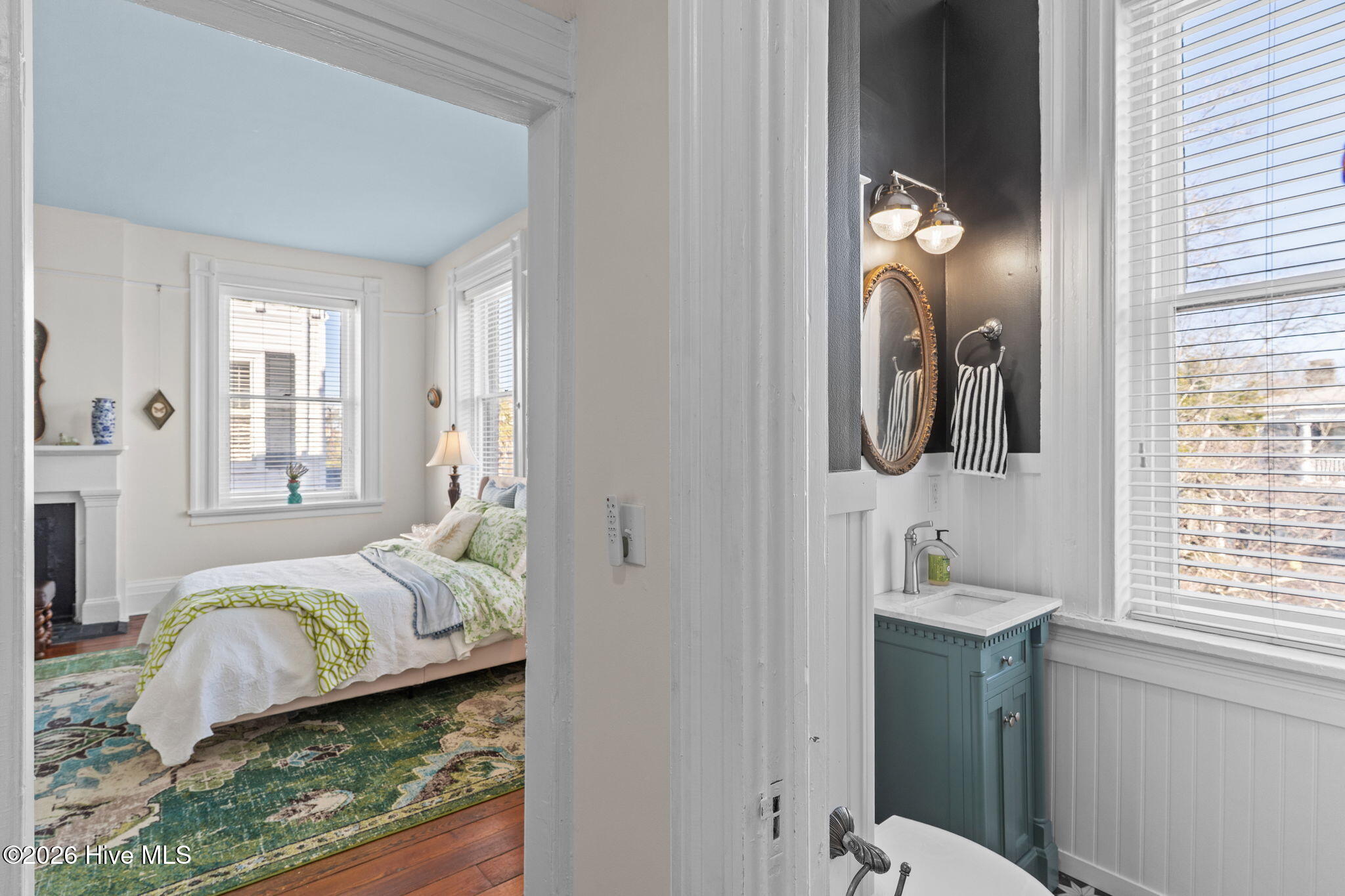 100552895 | Photo 23