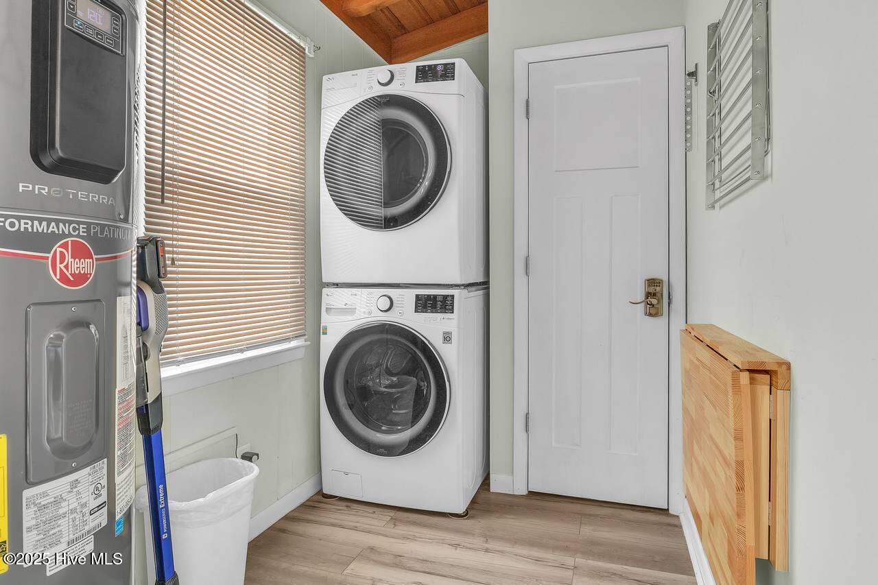 100550375 | Photo 41