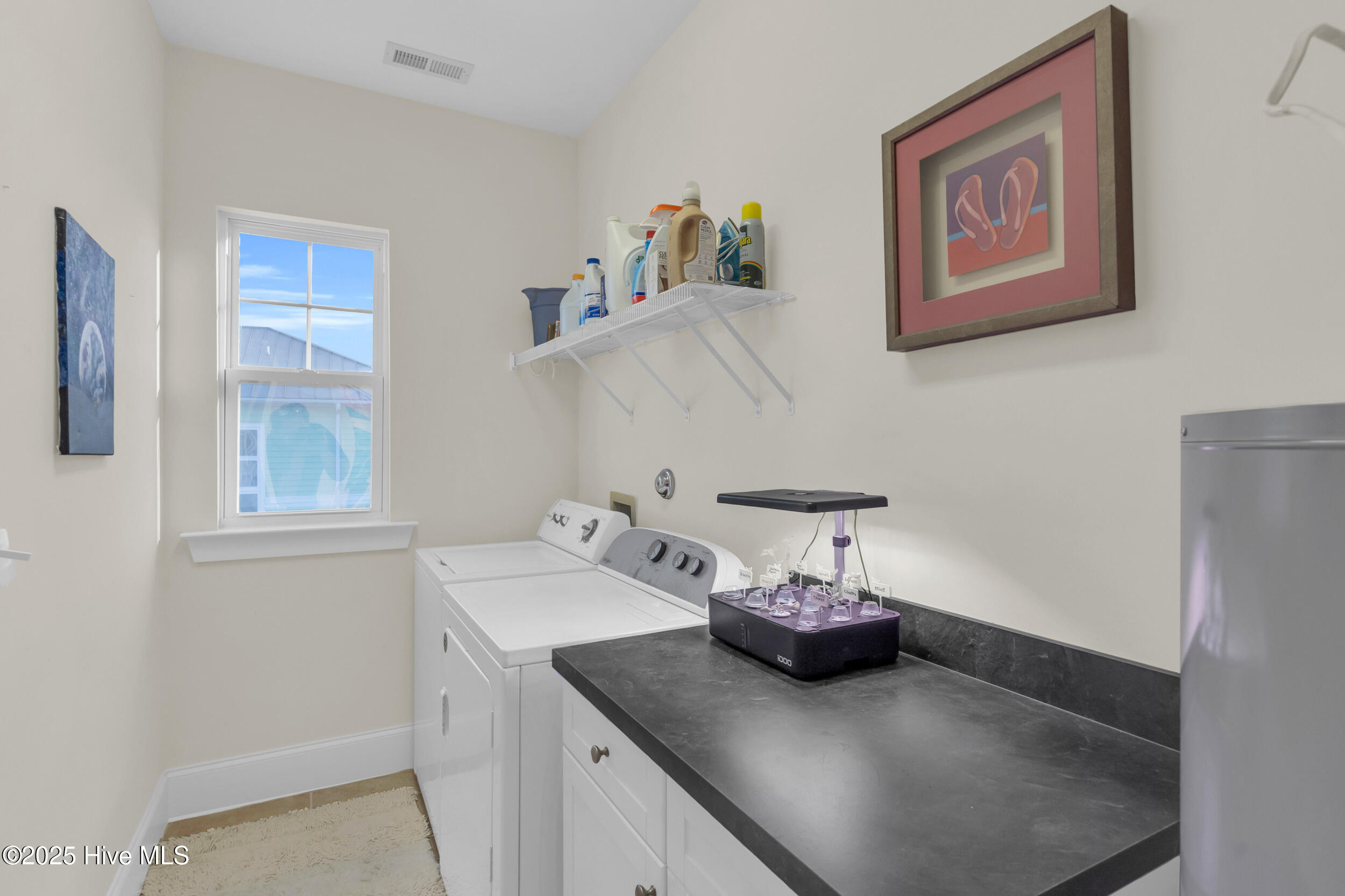 100530363 | Photo 34