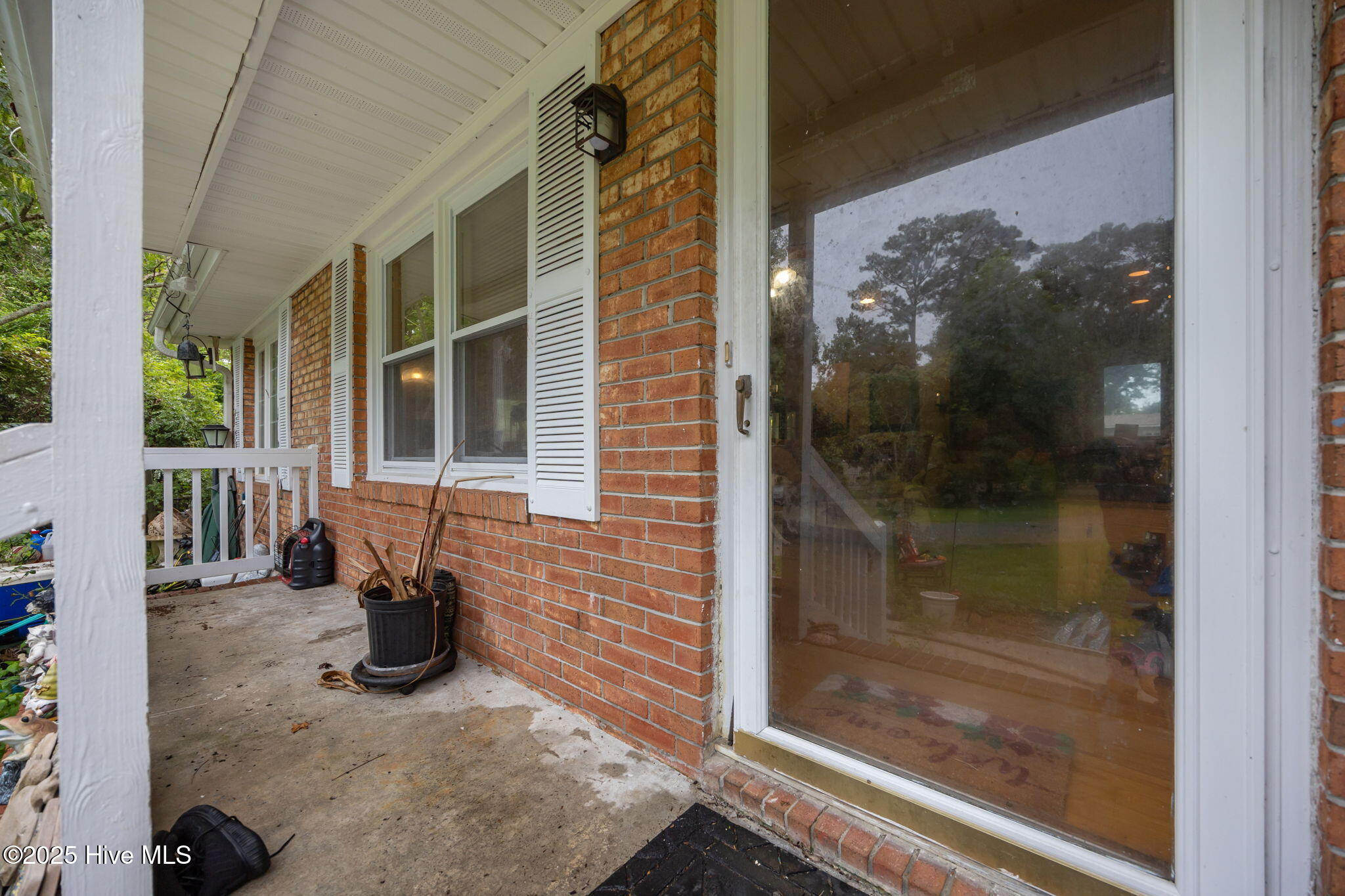 100566802 | Photo 19