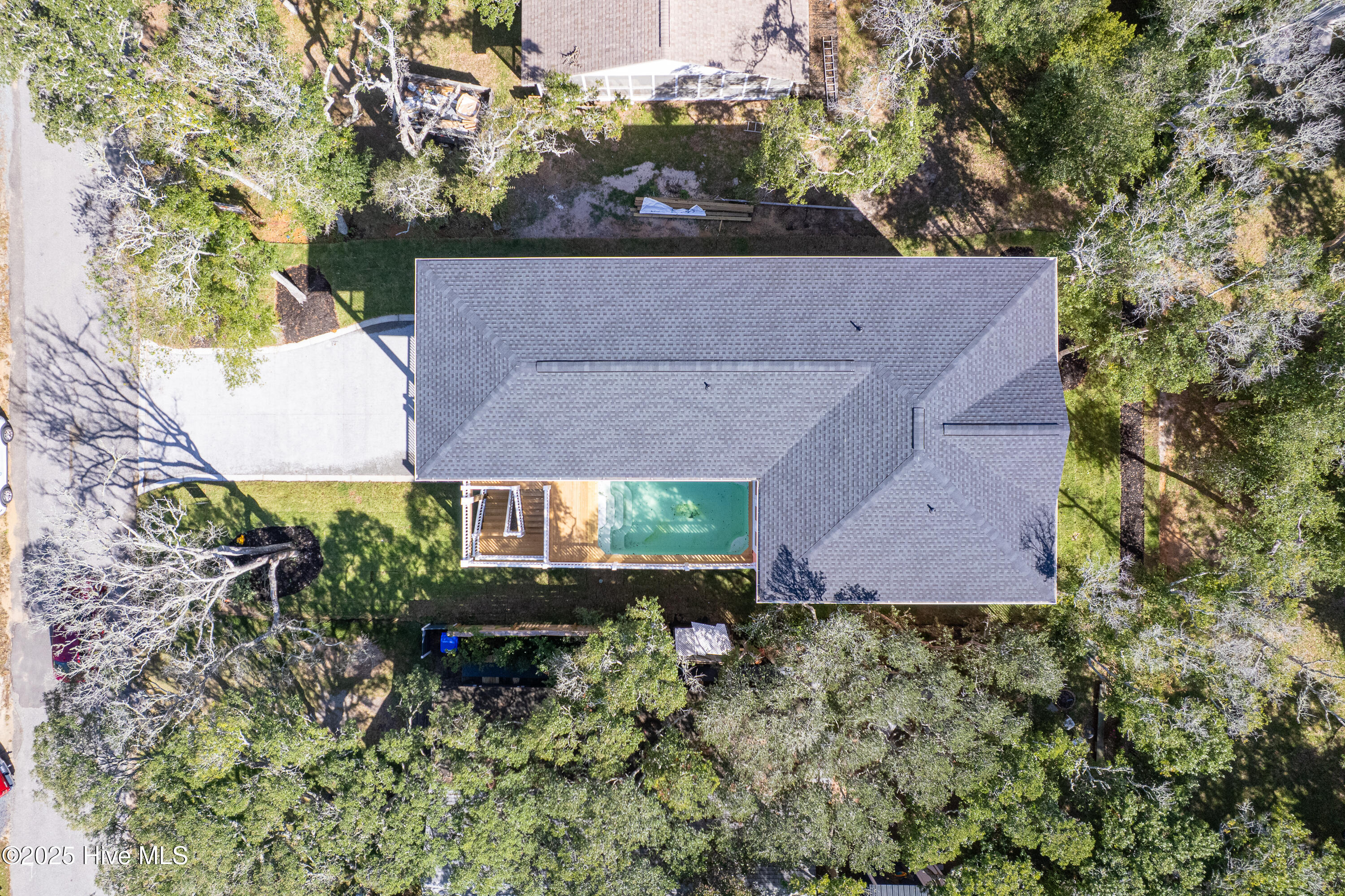 100535613 | Photo 57