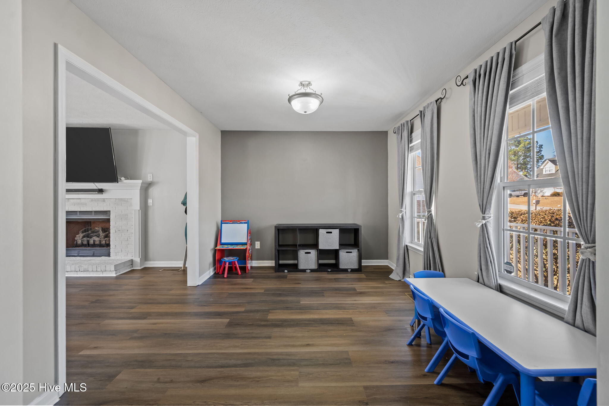 100545642 | Photo 24