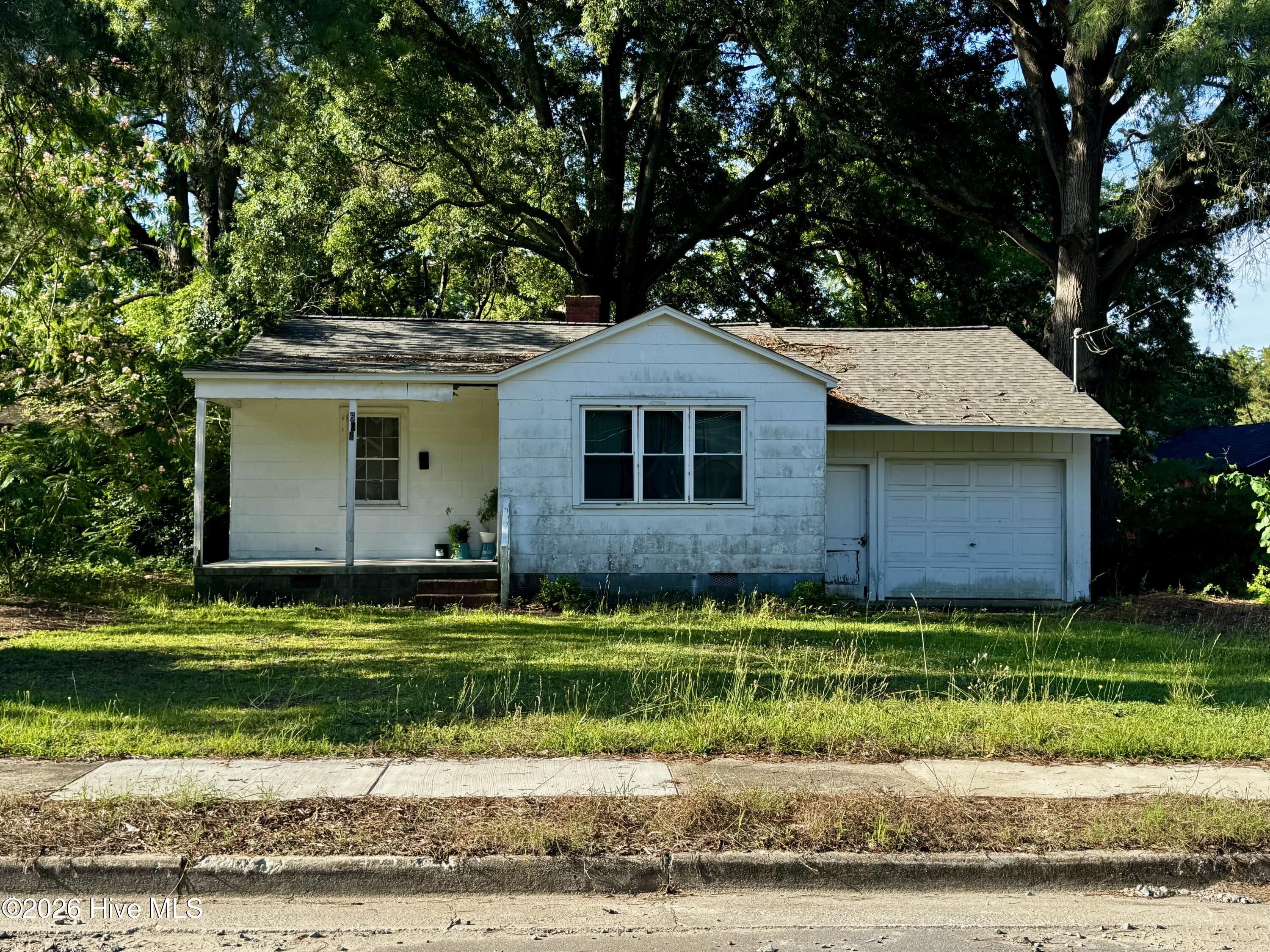 605 Dixon Street, Kinston, NC 28501 Listing Photo  1