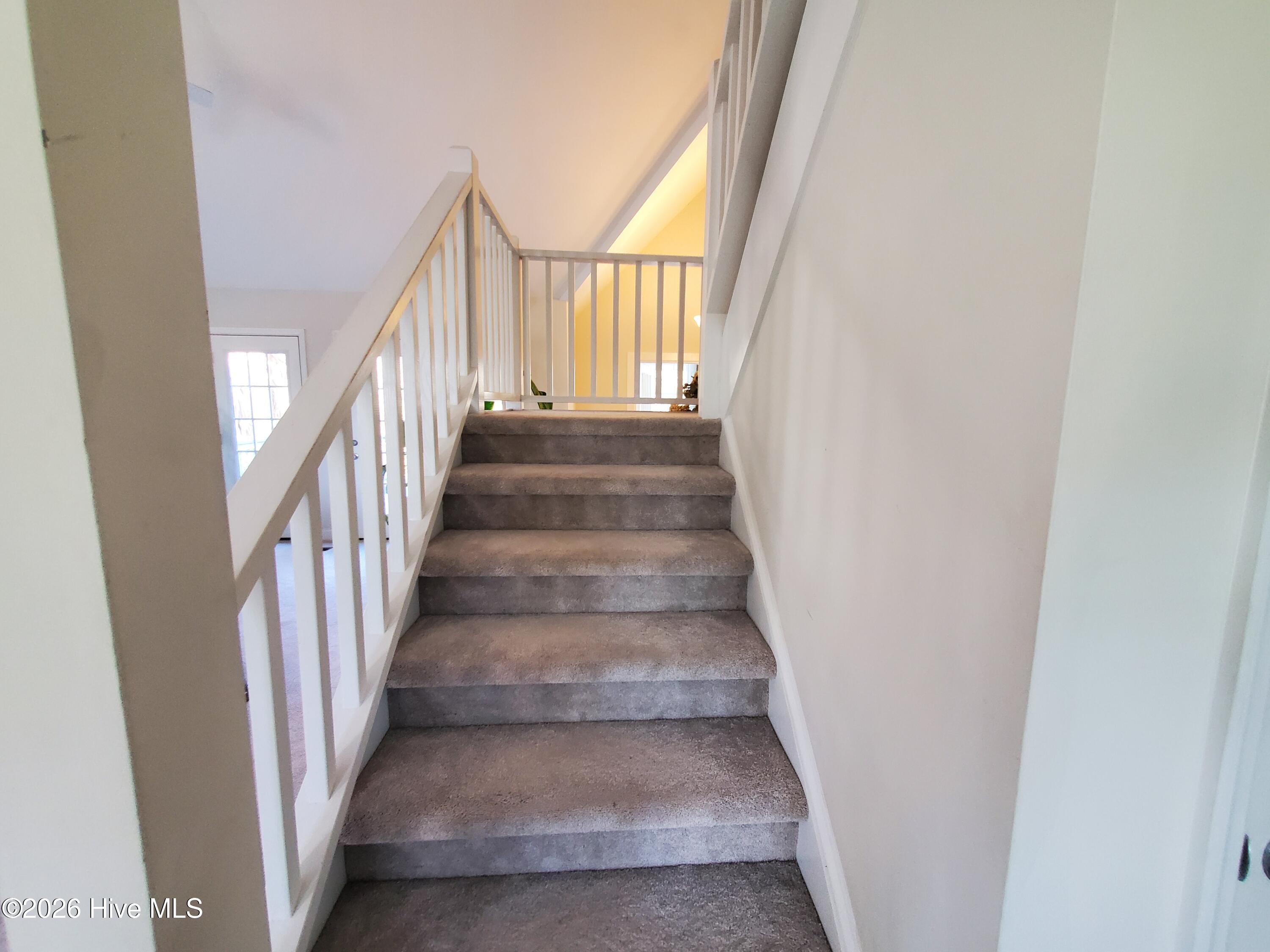 100560491 | Photo 42