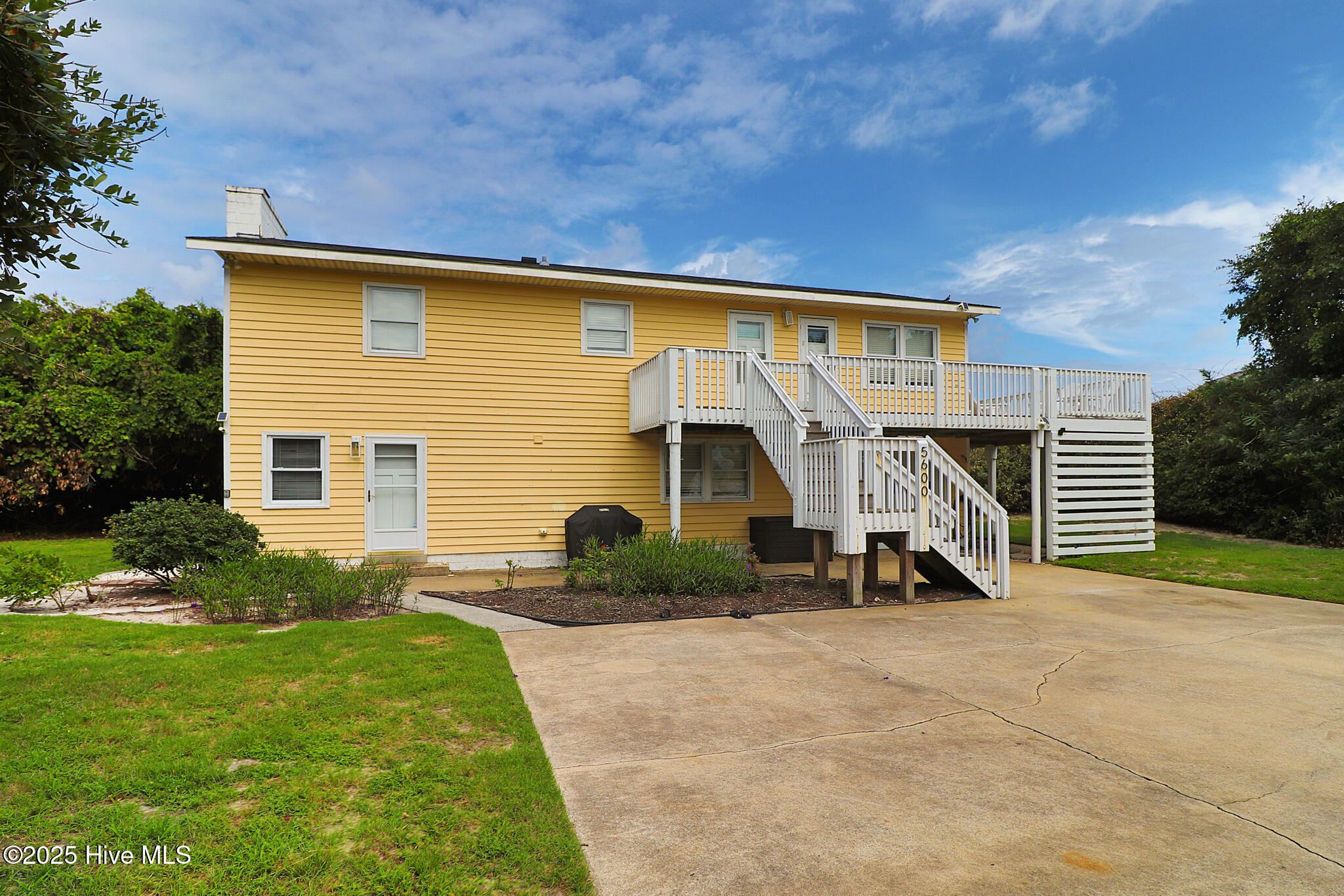 100527418 | Photo 37