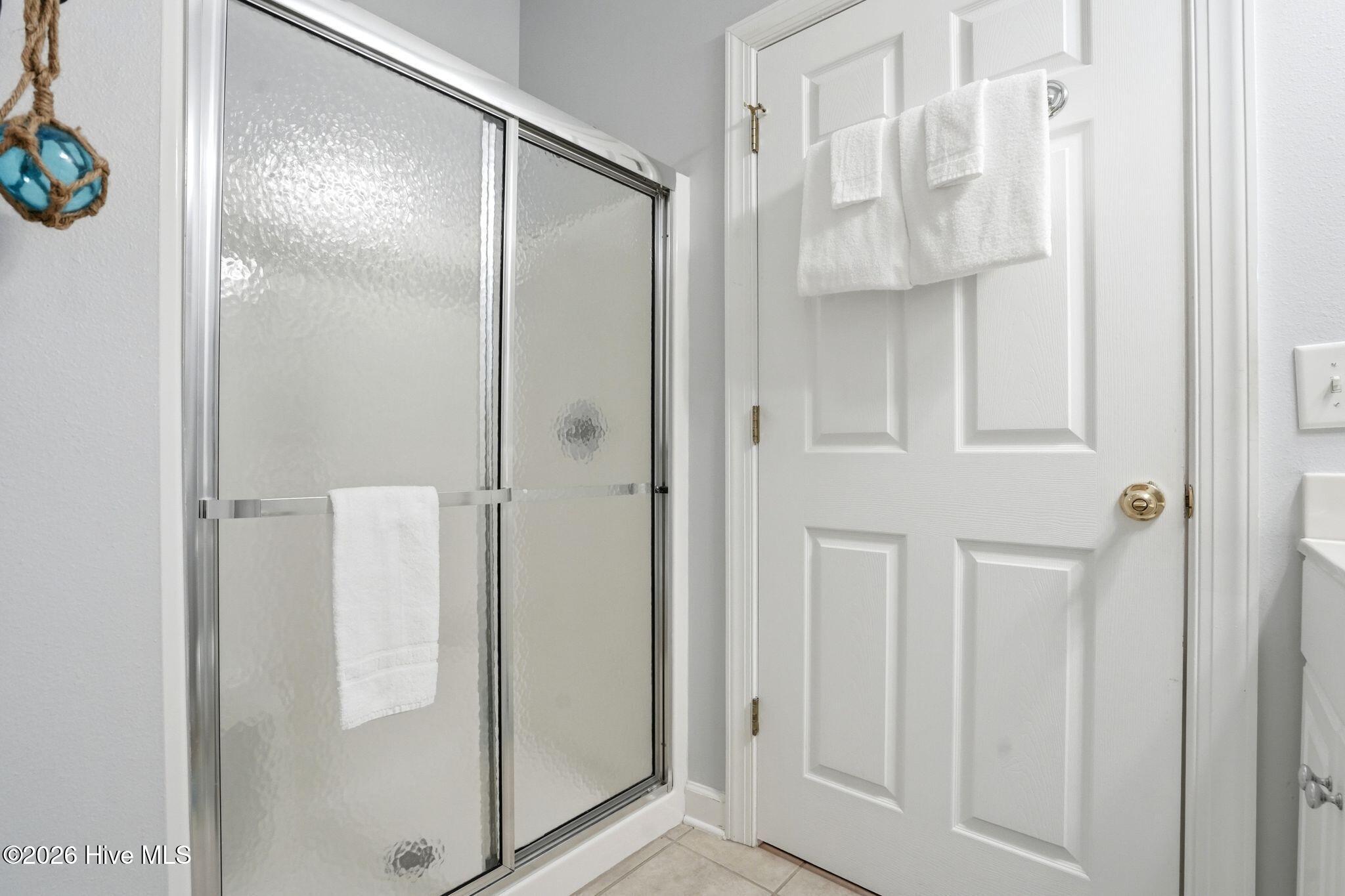 100560222 | Photo 38