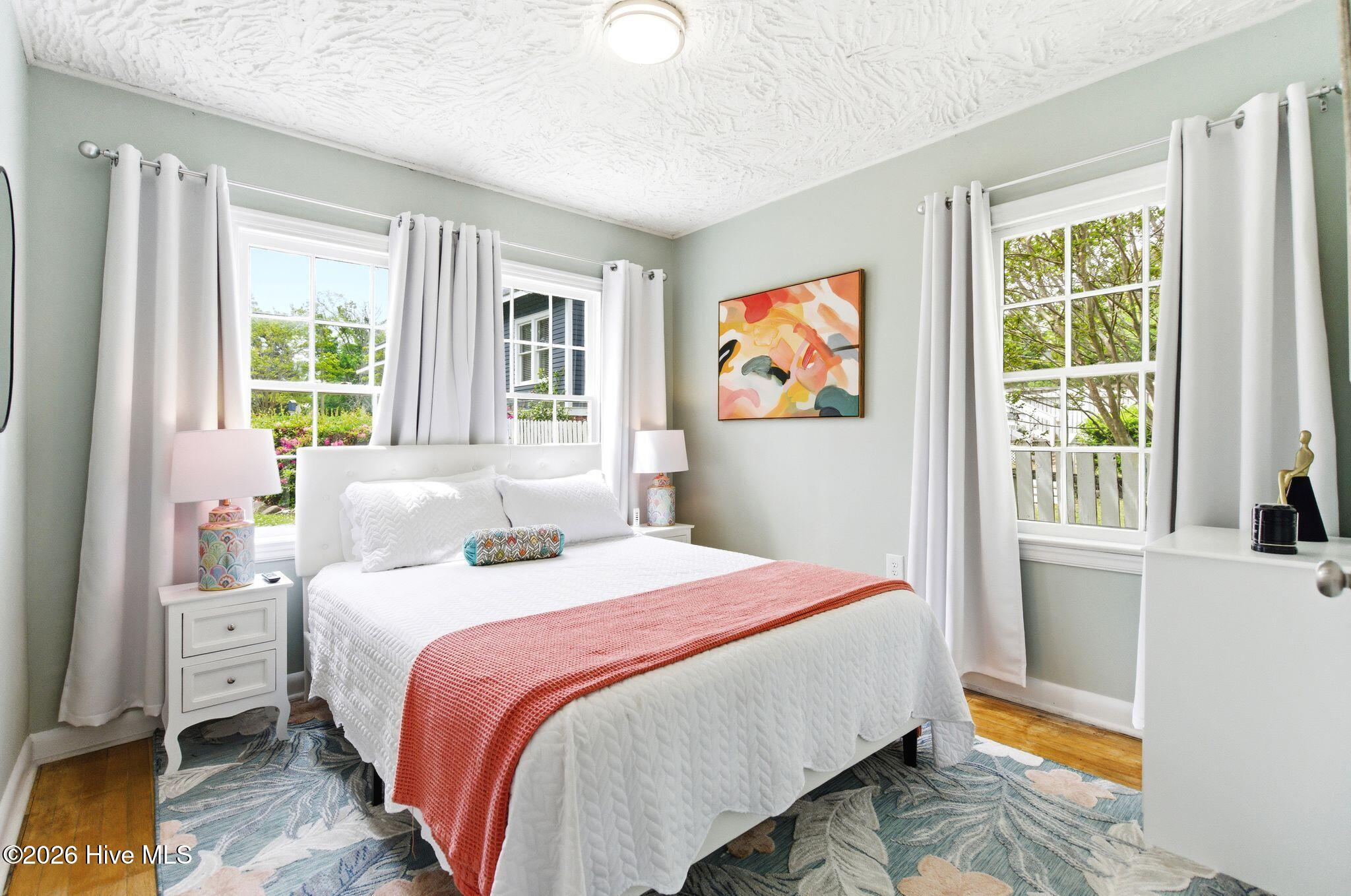 100565757 | Photo 32