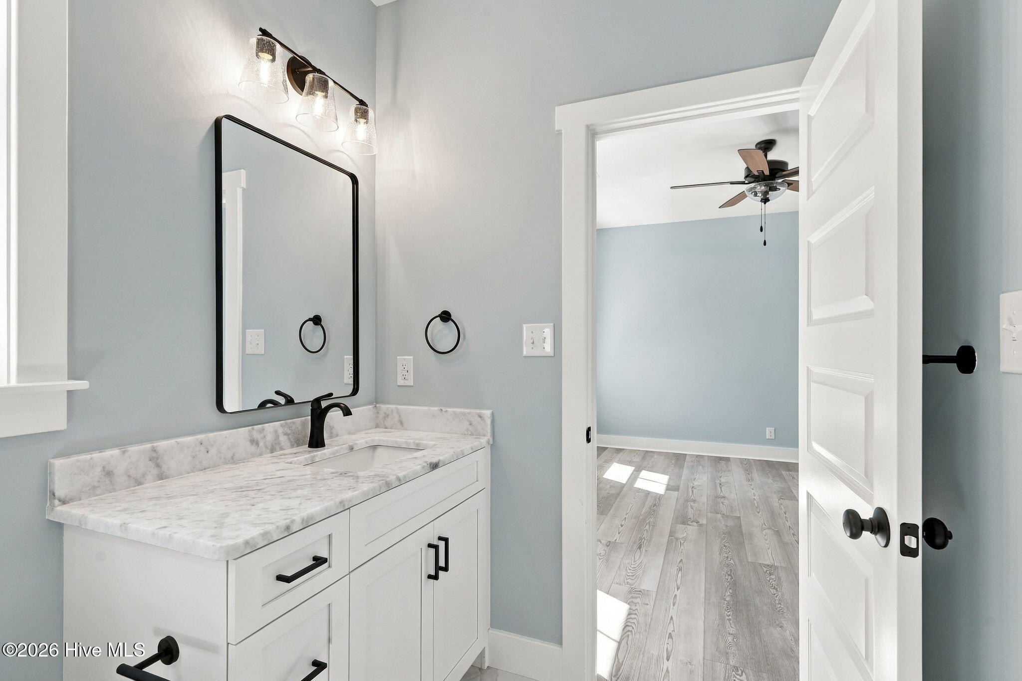 405 Emerald Landing 