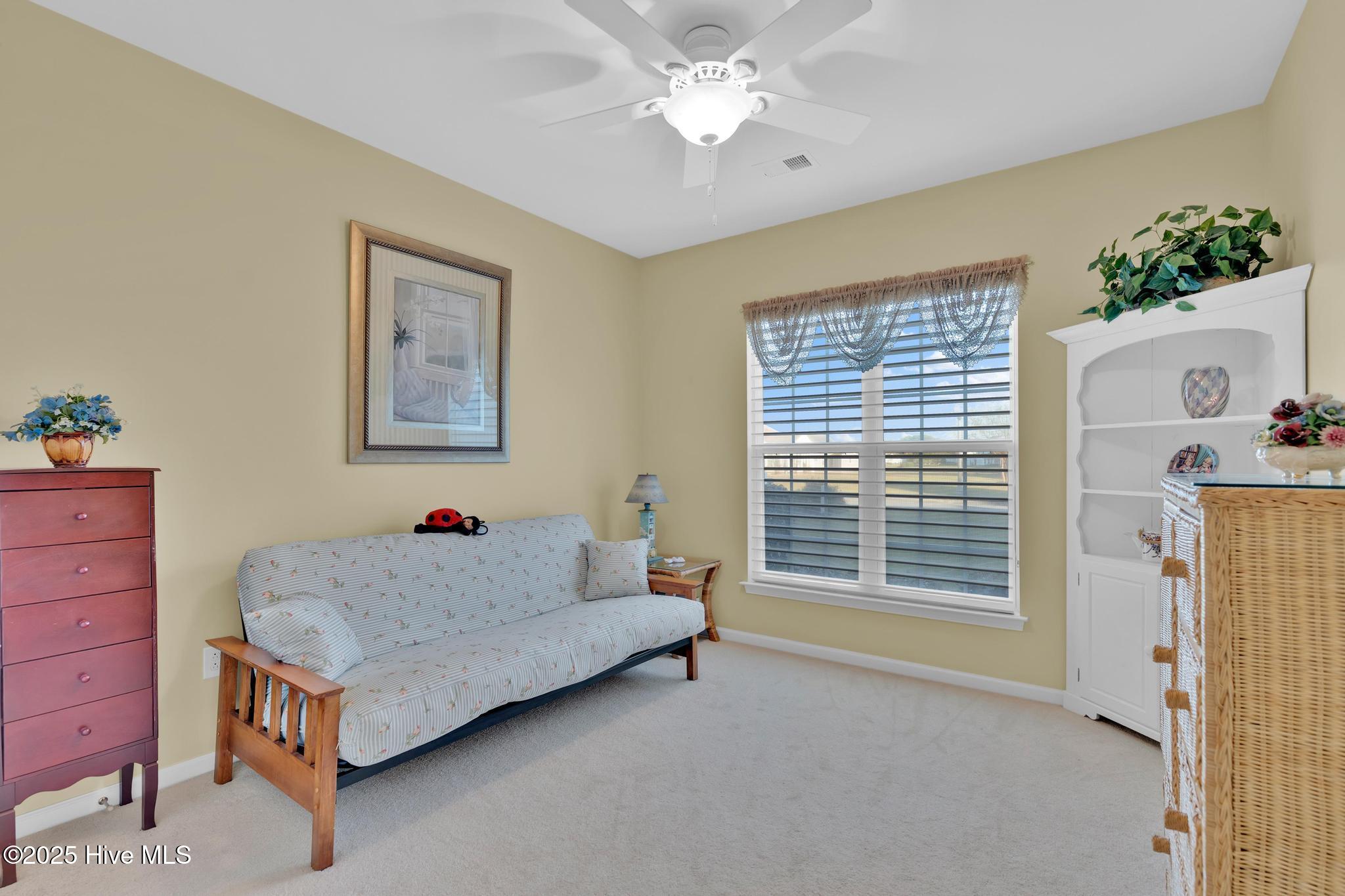 100540290 | Photo 25