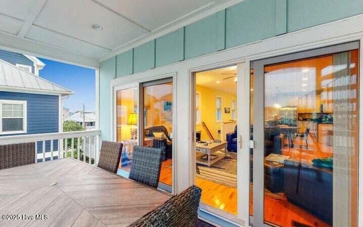 100537095 | Photo 21