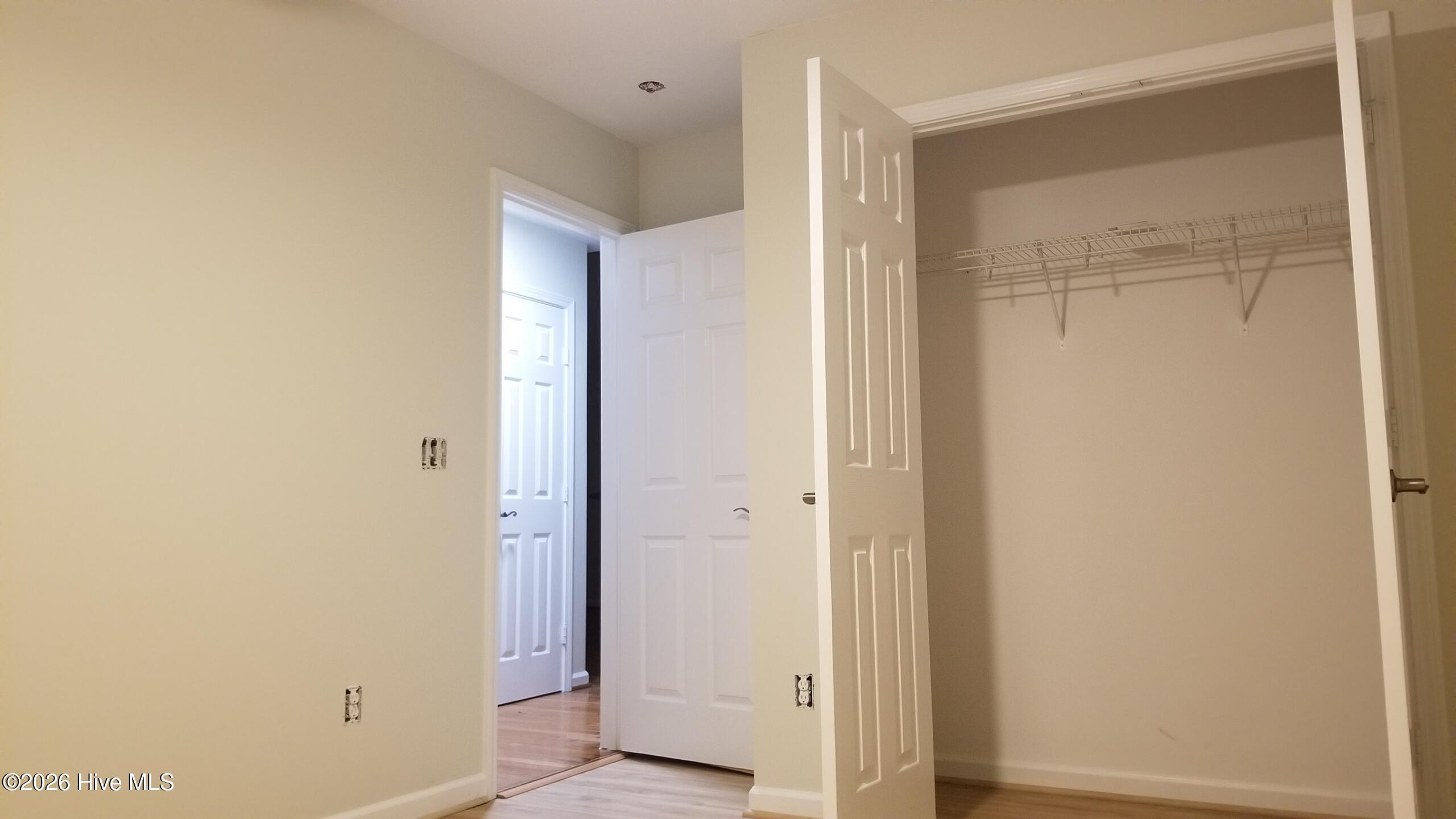 100548783 | Photo 25