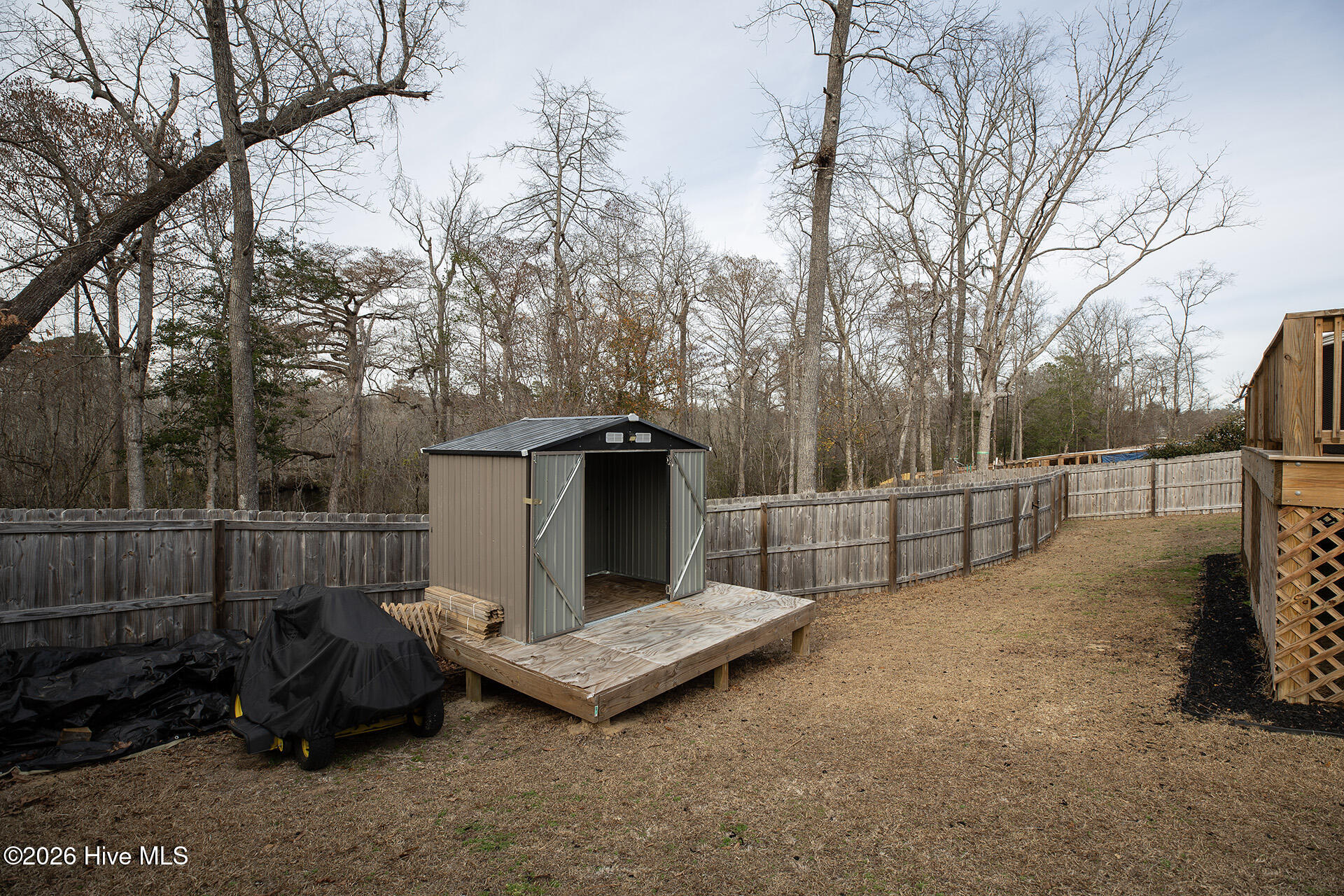 100550596 | Photo 46