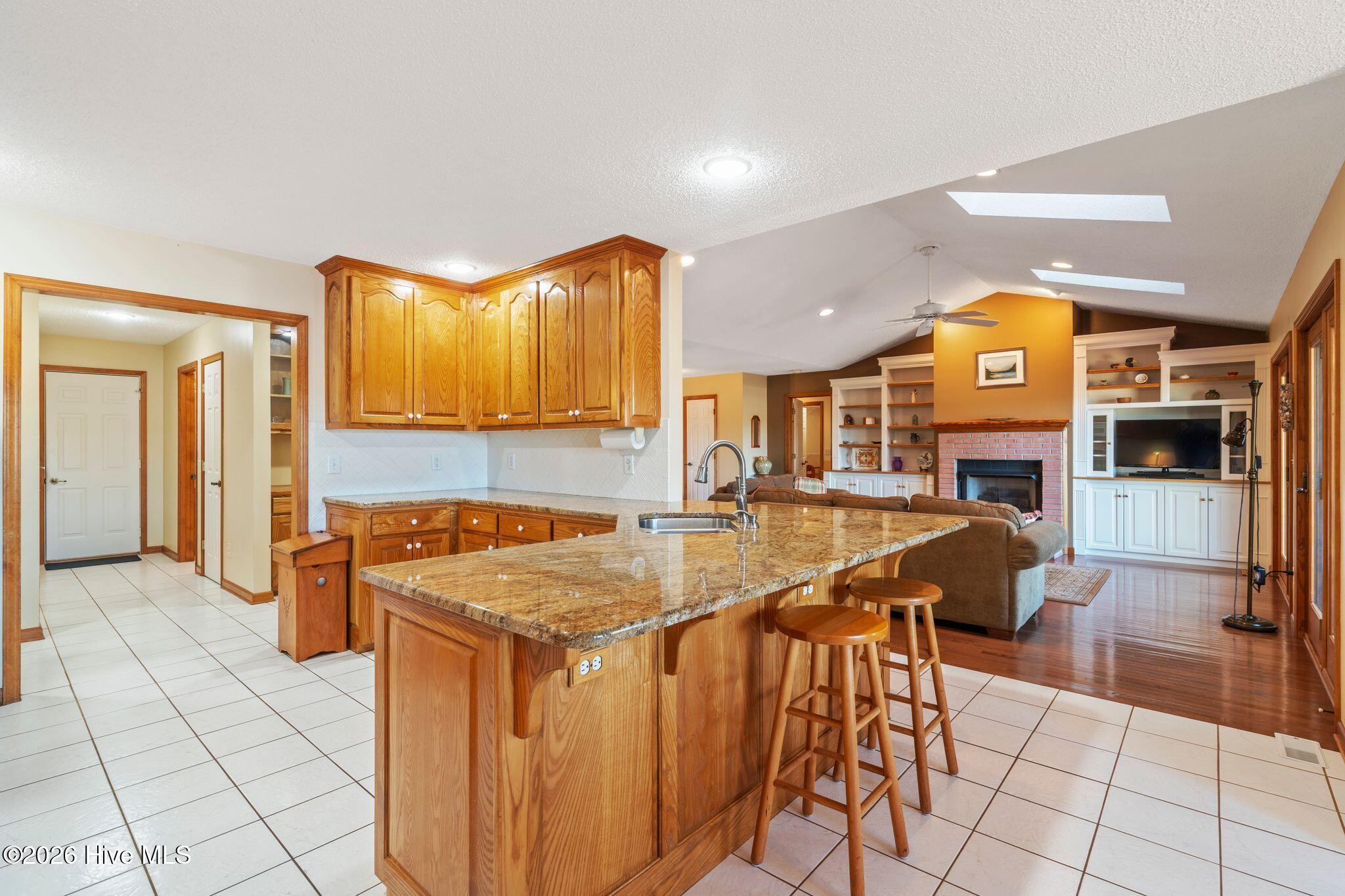 100552539 | Photo 18