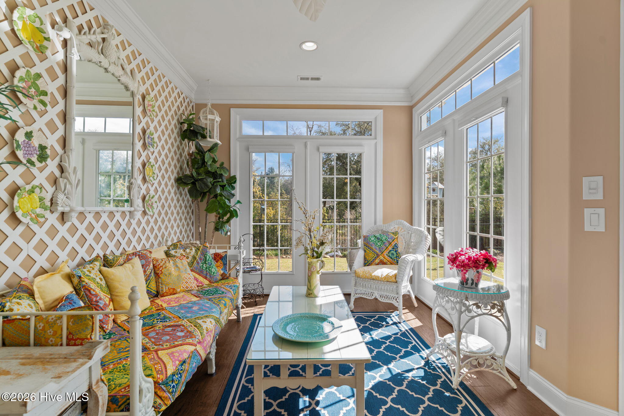 100561324 | Photo 14