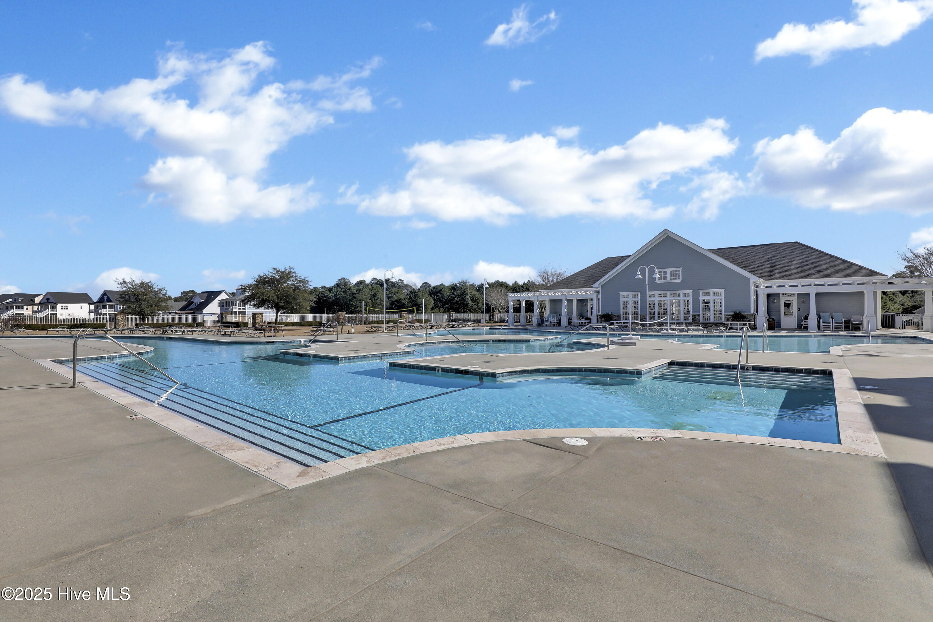 100471898 | Photo 46