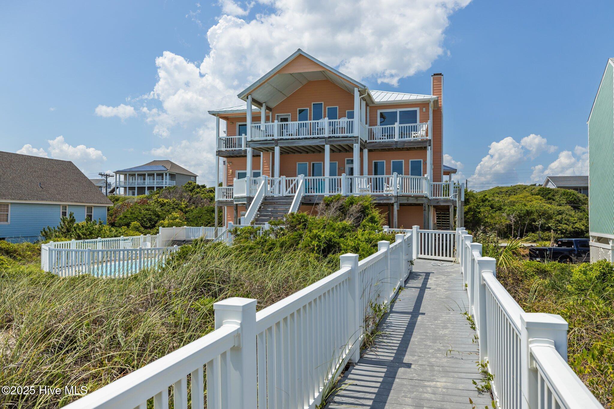 Homes for sale in Emerald Isle, NC | 4601 Ocean Dr, Emerald Isle, NC 28594 | MLS# 100515431