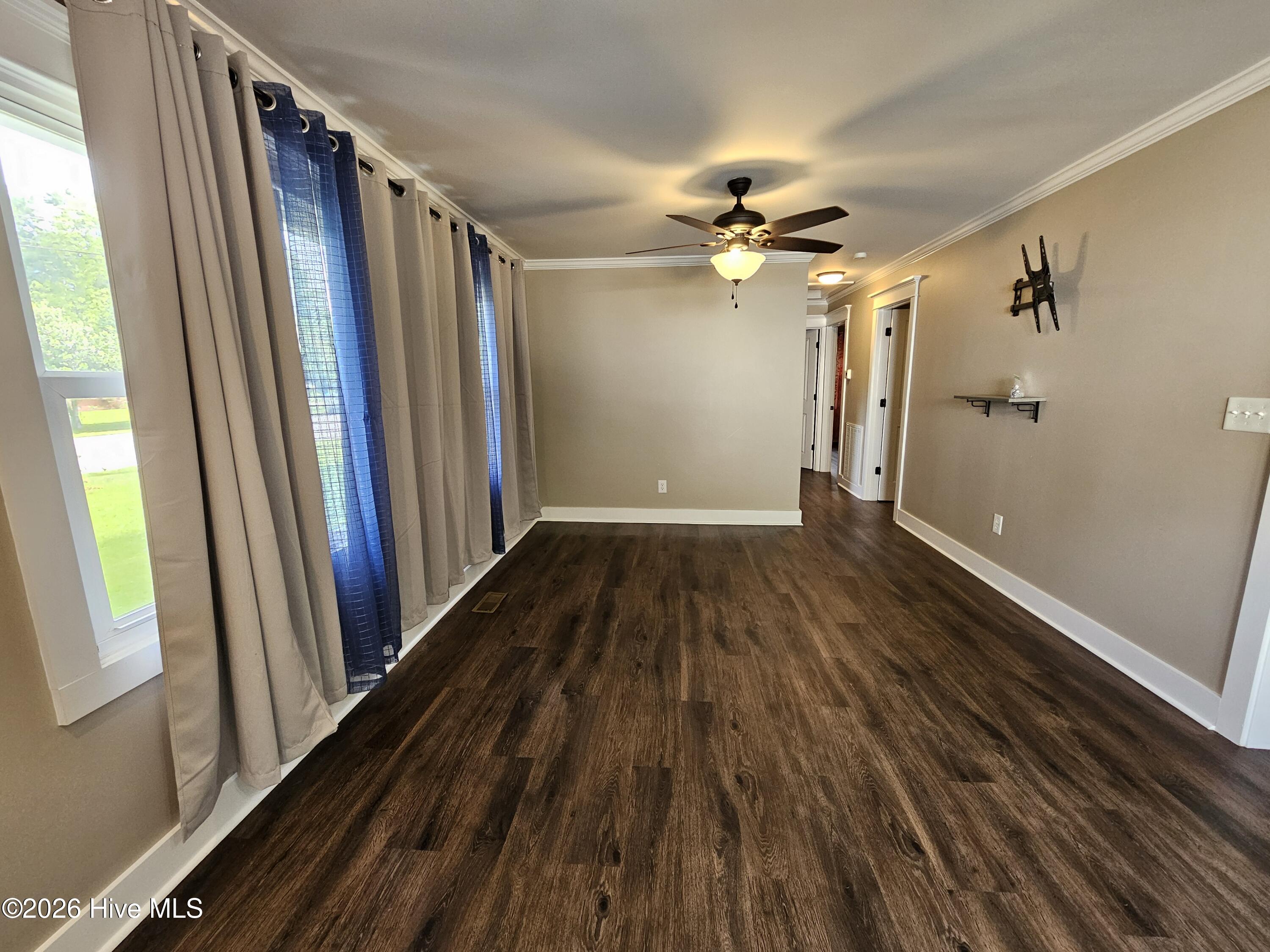 16 White Oak Street, Jacksonville, NC, 28540