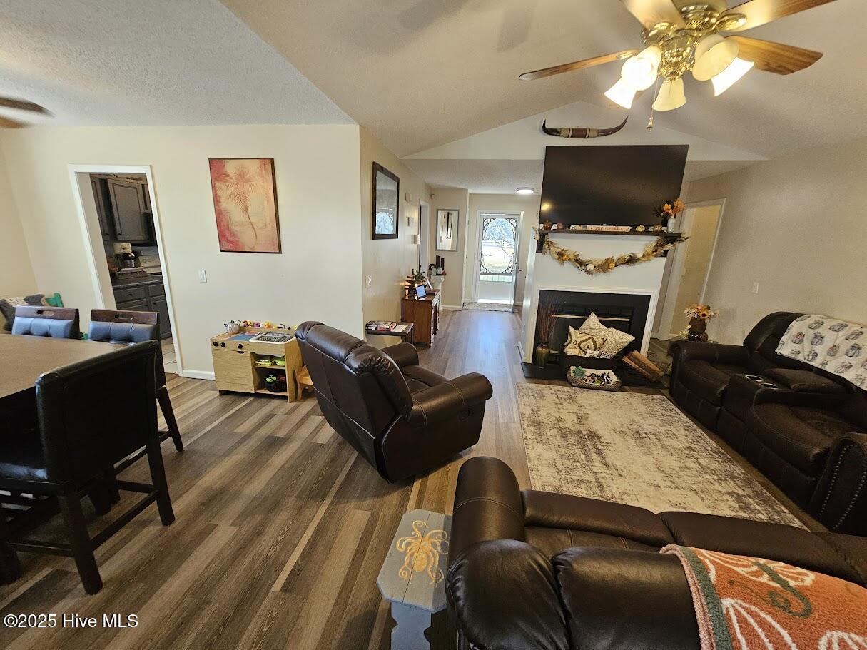 100540001 | Photo 17