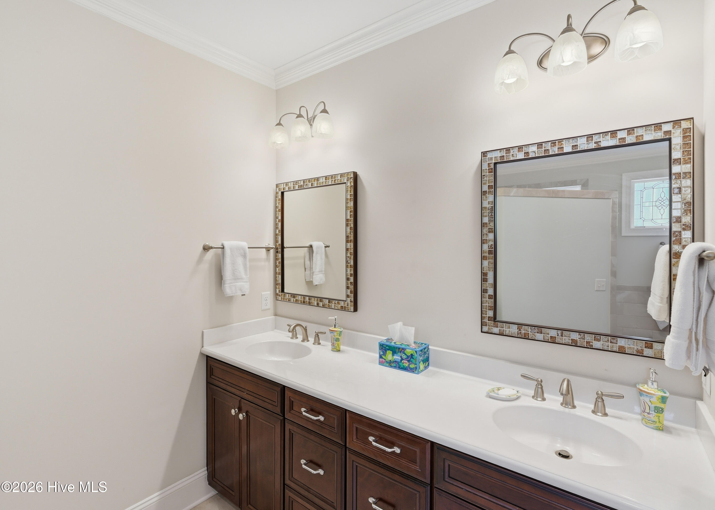 100569454 | Photo 39