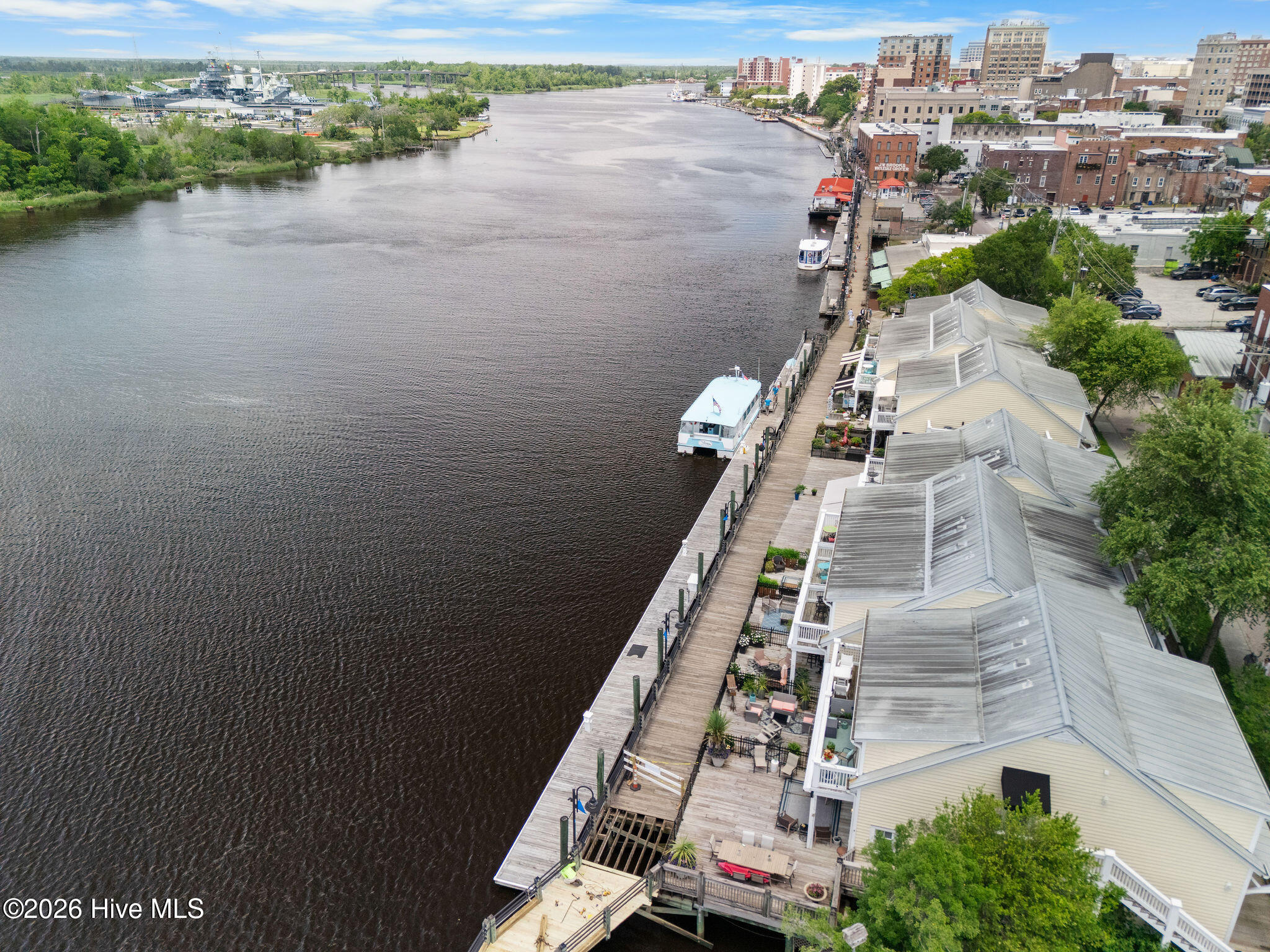 100553604 | Photo 106