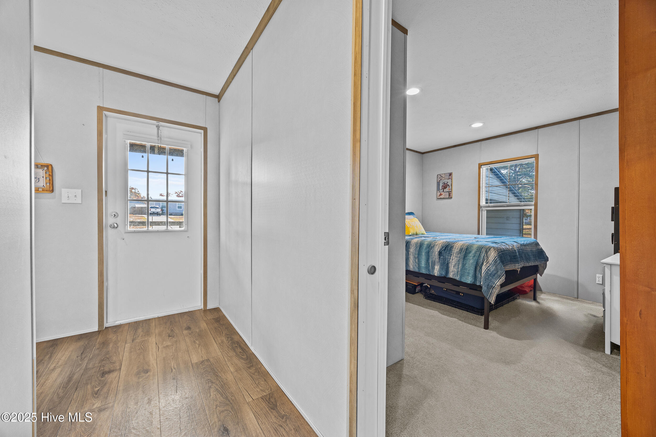 100542726 | Photo 21