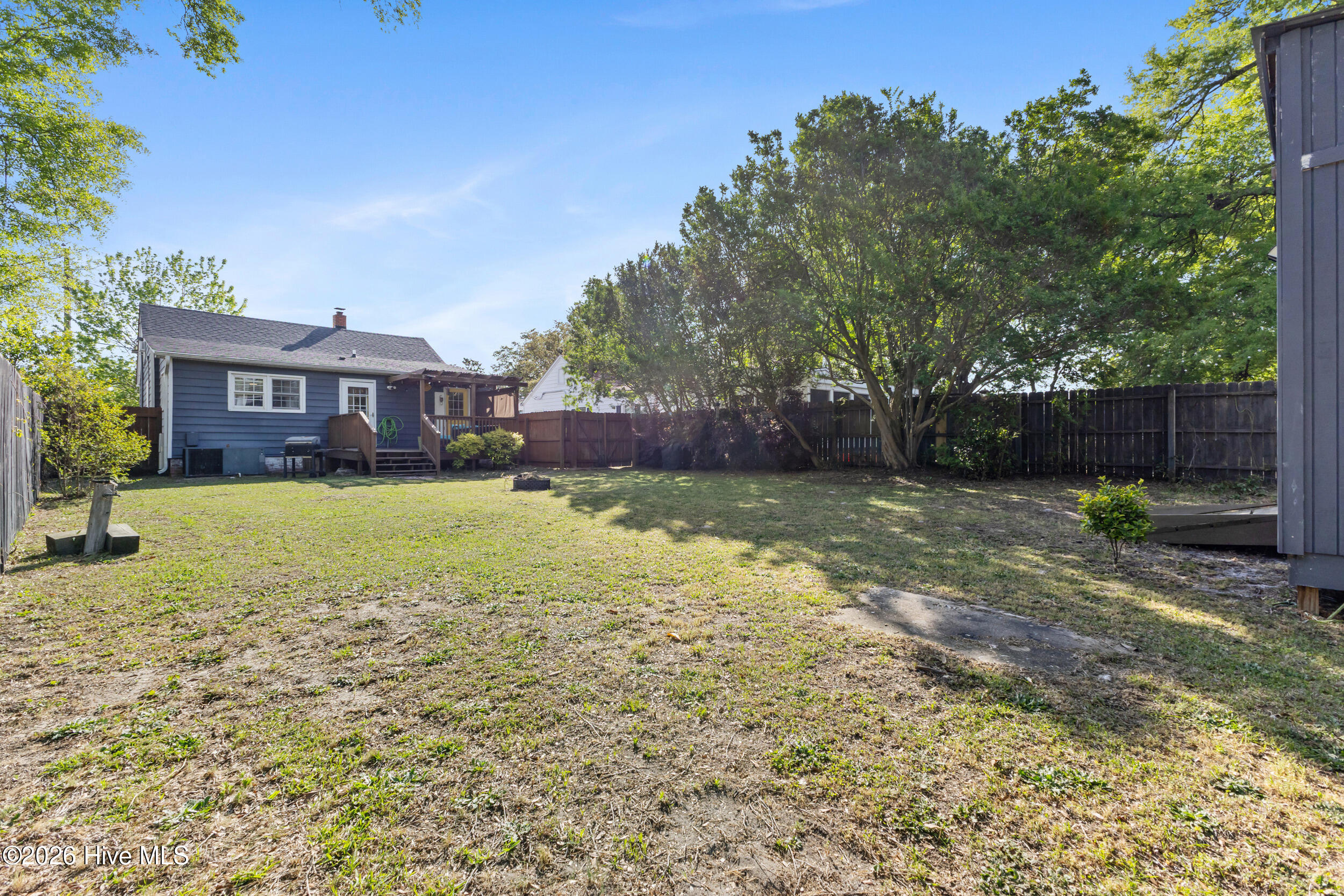 100567073 | Photo 29